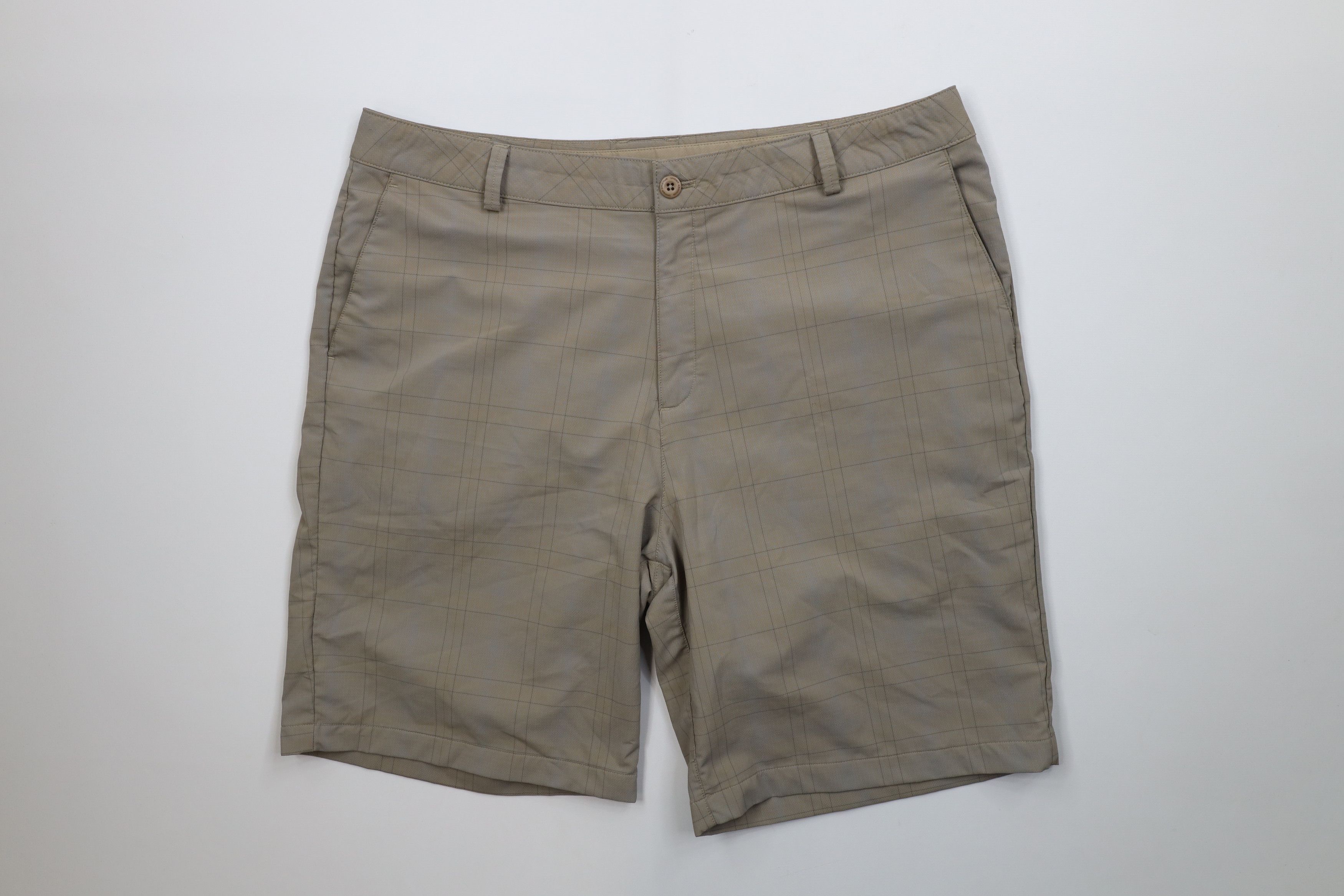 Under Armour Vintage Under Armour Golfing Golf Chino Shorts Gray Plaid Size US 40 / EU 56 - 1 Thumbnail