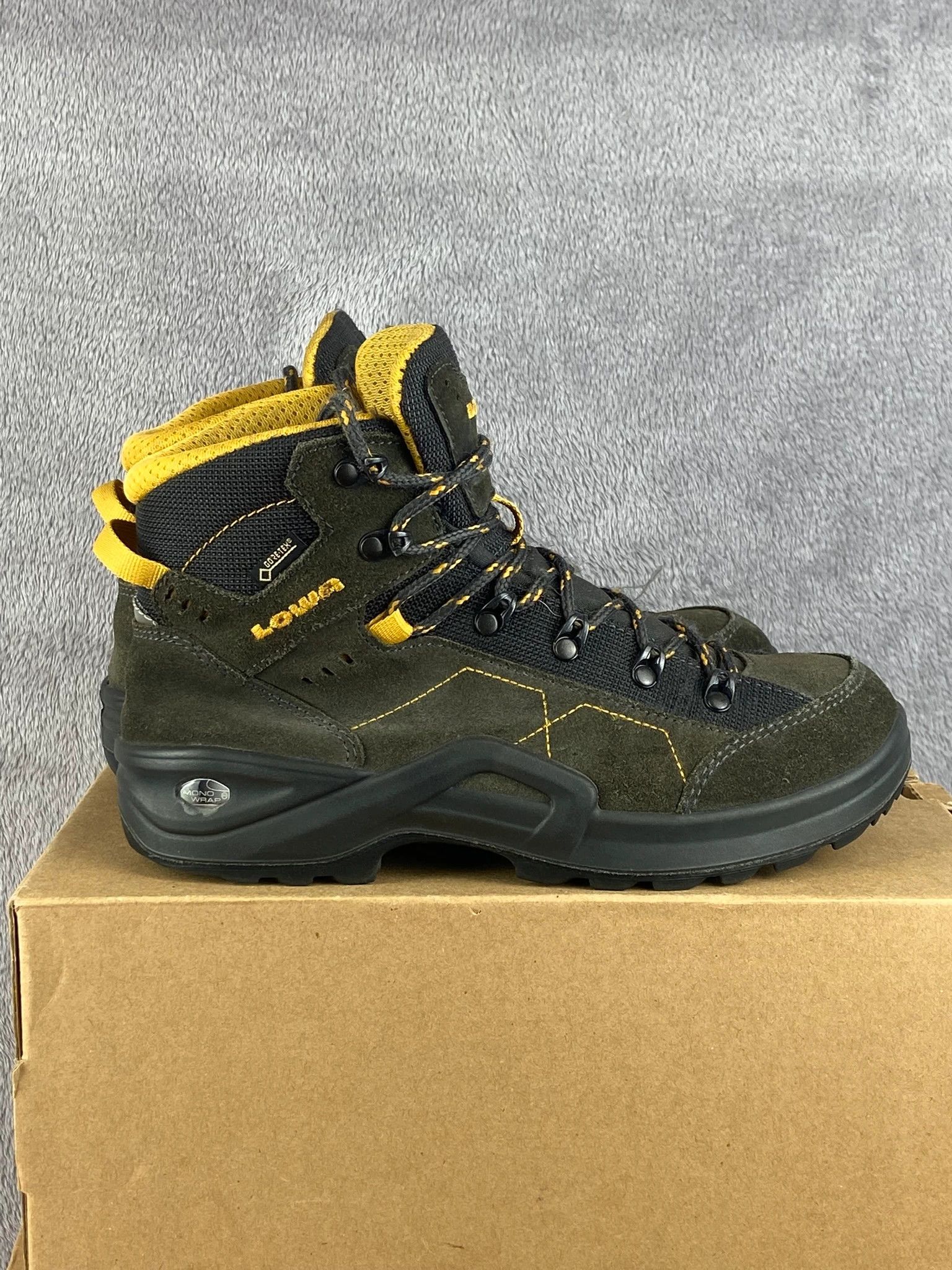 LOWA Lowa trekking boots khaki outdoor hiking goretex premium Size US 5 / EU 37 - 6 Thumbnail