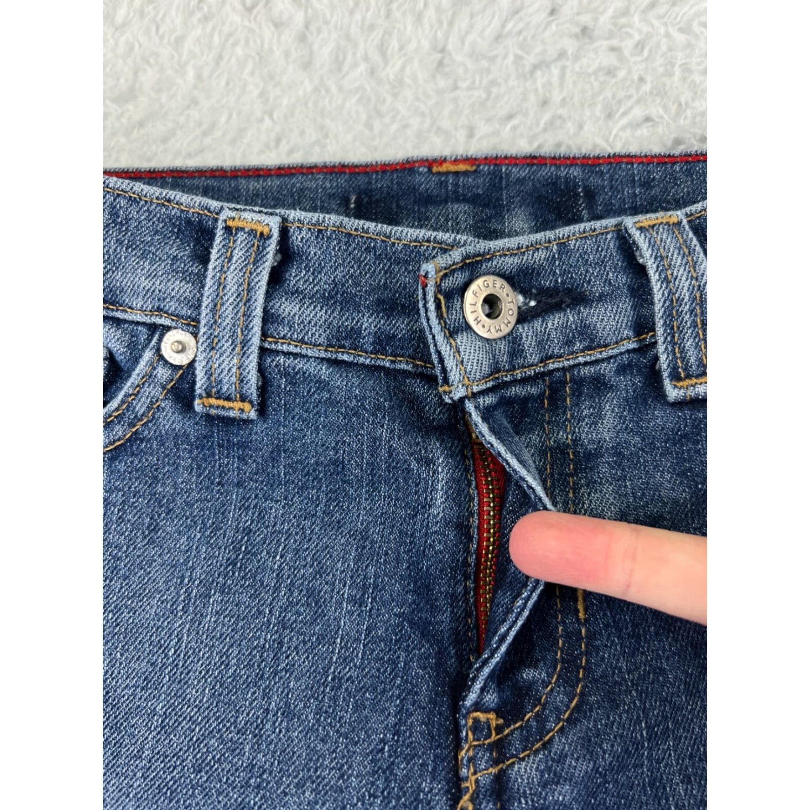 Tommy Hilfiger VINTAGE Tommy Hilfiger Jeans Womens 26 Blue Denim Straight Leg Low Rise 5-Pocket 90s Classic Size 26" / US 2 / IT 38 - 7 Thumbnail