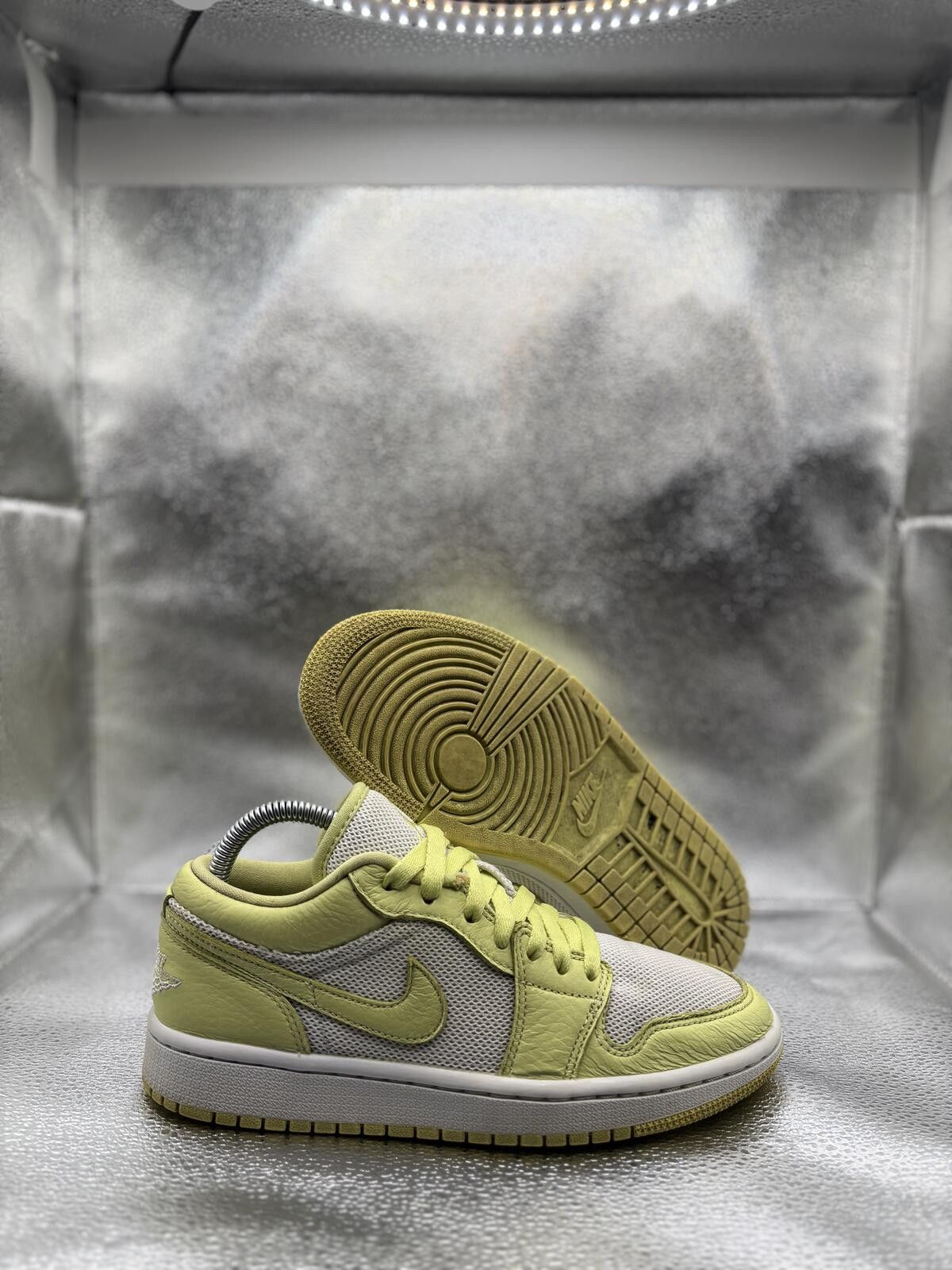 Jordan Brand Air Jordan 1 Low limelight Size US 7.5 / IT 37.5 - 1 Thumbnail
