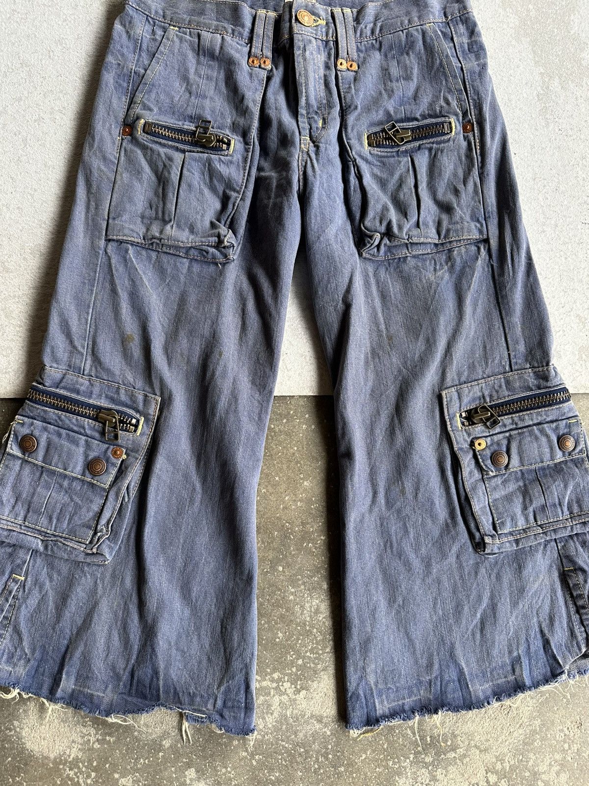 Japanese Brand SEND OFFERS 🩸 LUCY Jeans Big Pocket Denim RARE Ankle Pants Size US 30 / EU 46 - 4 Thumbnail