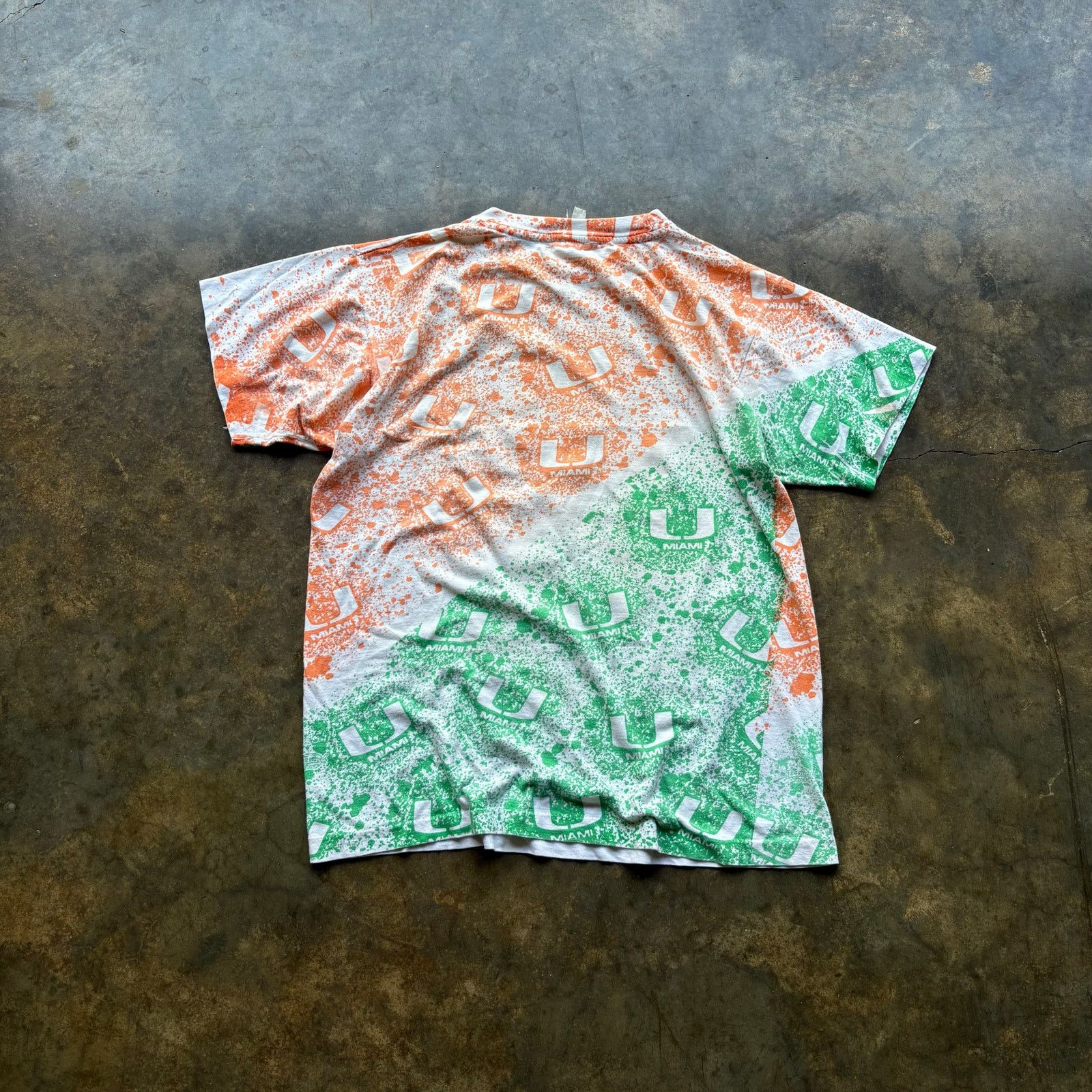 NCAA Rare Vintage 90s Miami Hurricanes AOP T-shirt Size US L / EU 52-54 / 3 - 5 Thumbnail