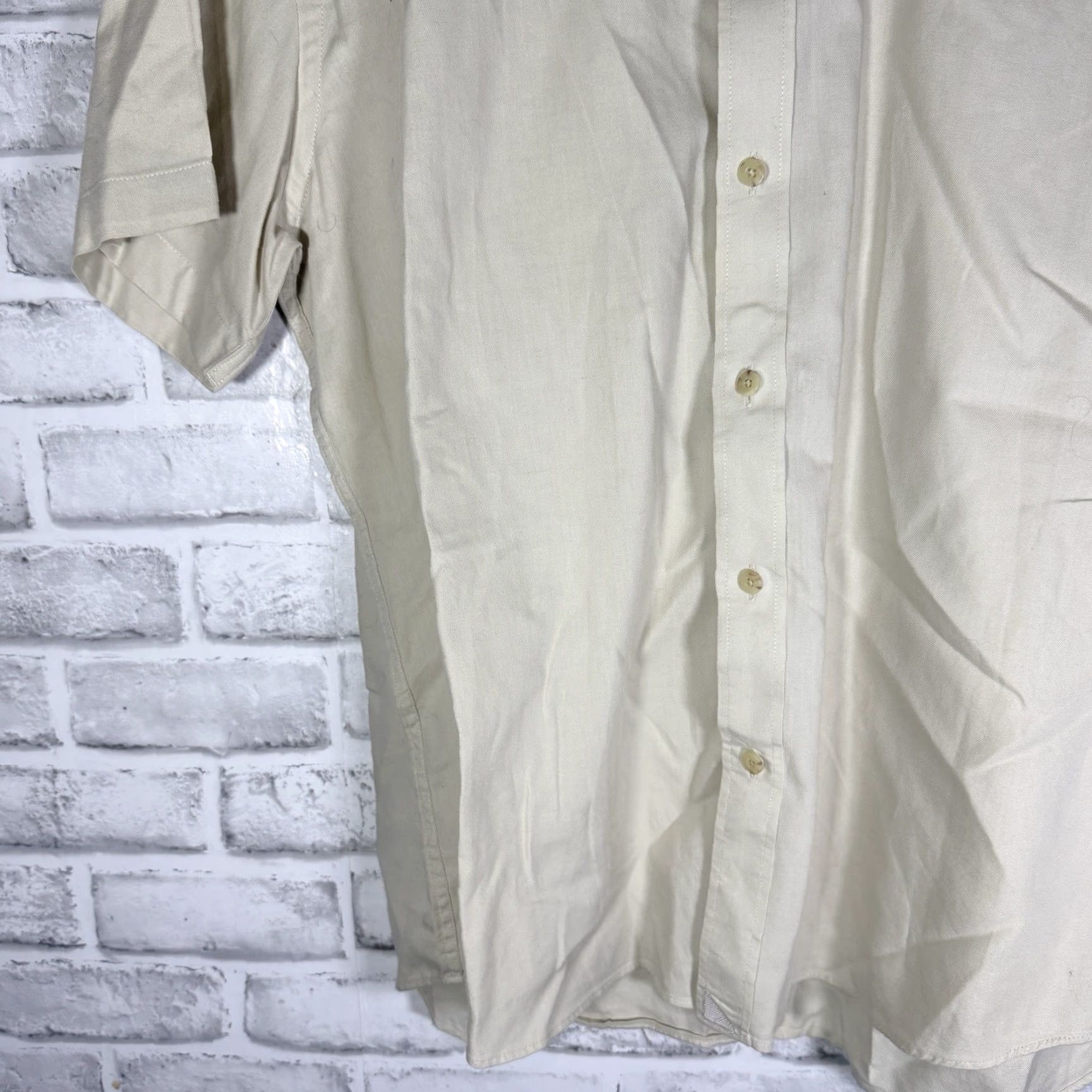 UNTUCKit UNTUCKit Shirt Mens 100% Cotton Beige Short Sleeve Button-Down Size L Regular Size US 33 - 3 Thumbnail