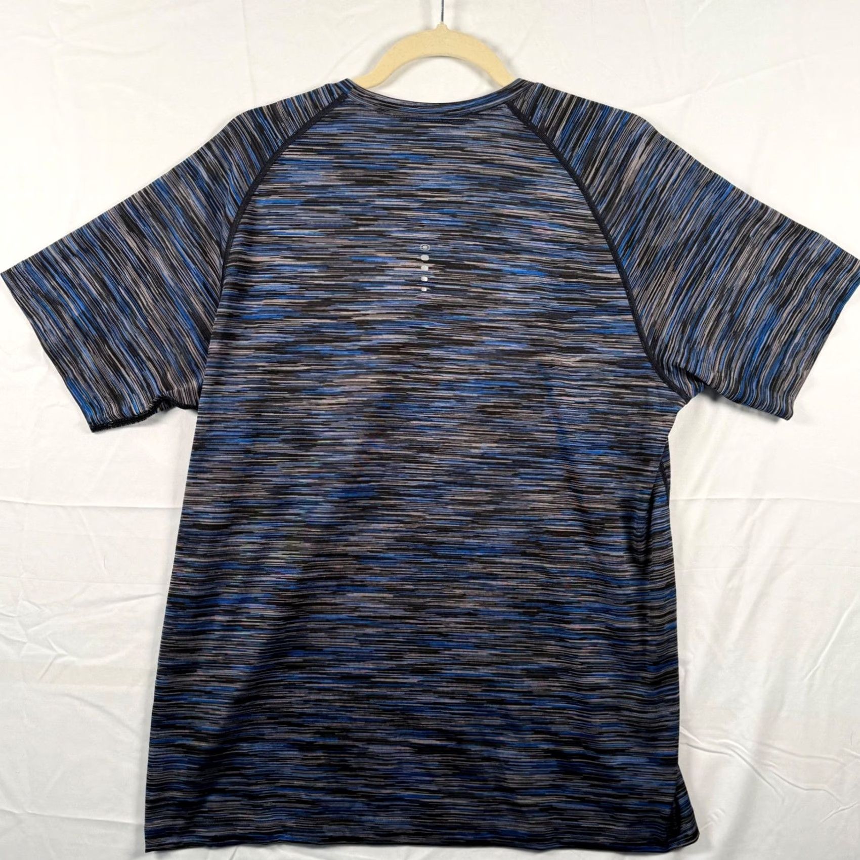 Vintage OGIO Endurance T-Shirt Space Dye Athletic L Blue Crew Neck Raglan Sleeve Mens Shirt Size US L / EU 52-54 / 3 - 2 Thumbnail