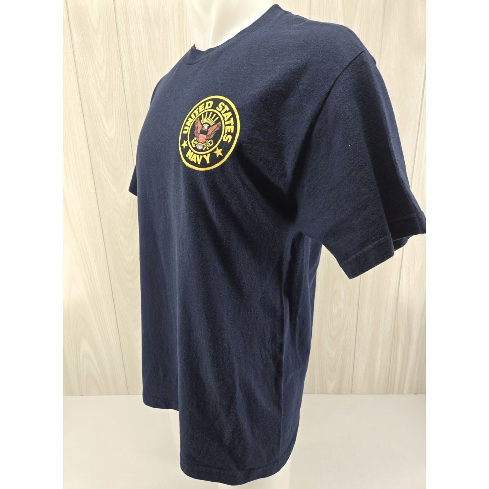 Vintage VINTAGE United States Navy T-Shirt Men’s Sz L Blue American Flag Y2K Made In USA Shirt Mens Large Blue USA Flag Graphic Print Crew Neck Short Sleeve Size US L / EU 52-54 / 3 - 4 Thumbnail