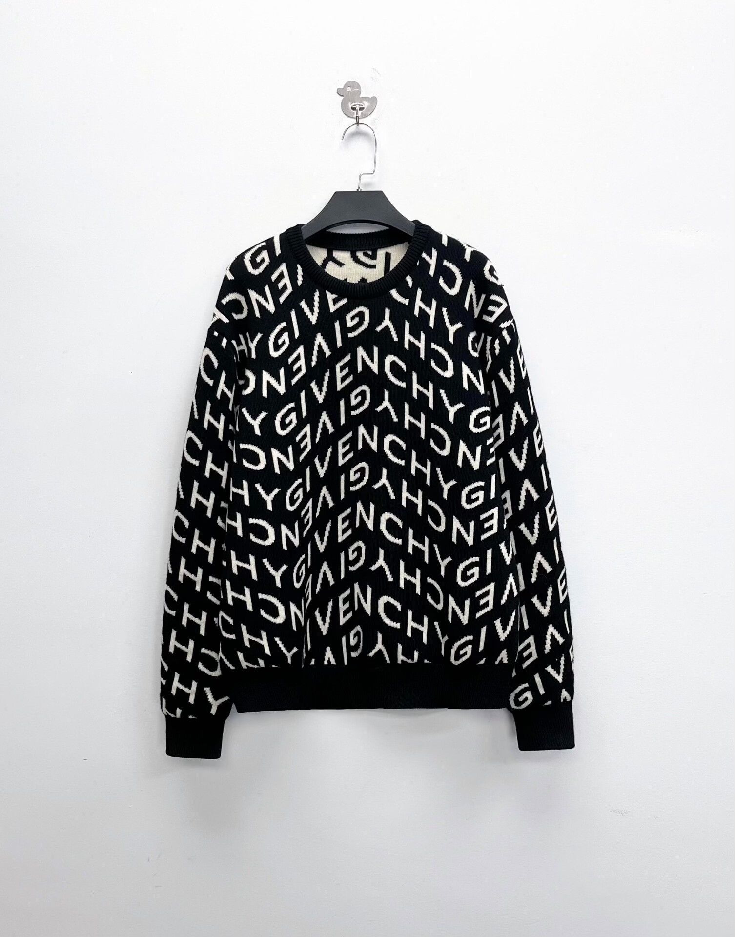 Givenchy black and white logo knit sweater Size US L / EU 52-54 / 3 - 1 Thumbnail