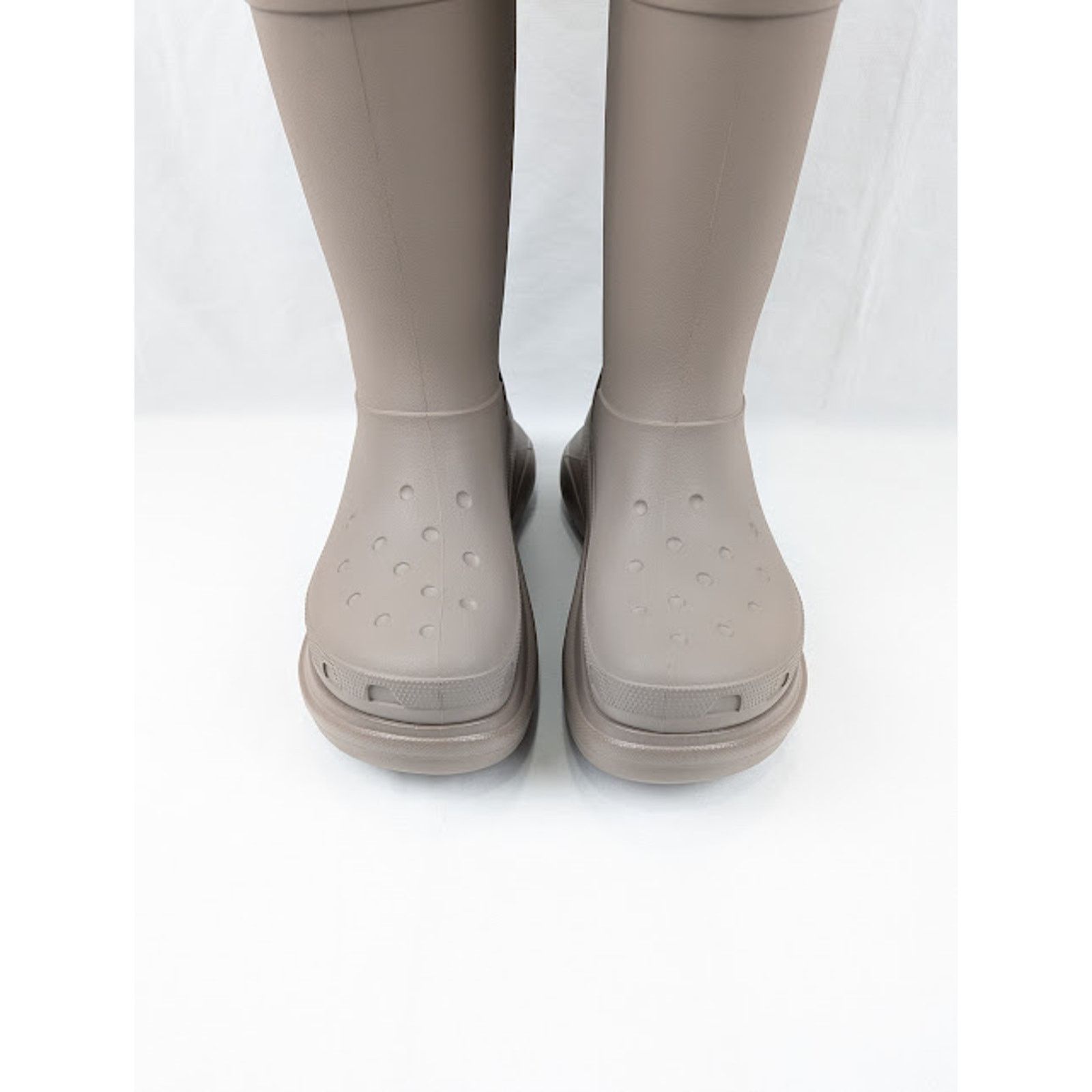 Balenciaga o1rshd1 Crocs Rubber Boots in Beige Size US 9 / EU 42 - 14 Thumbnail