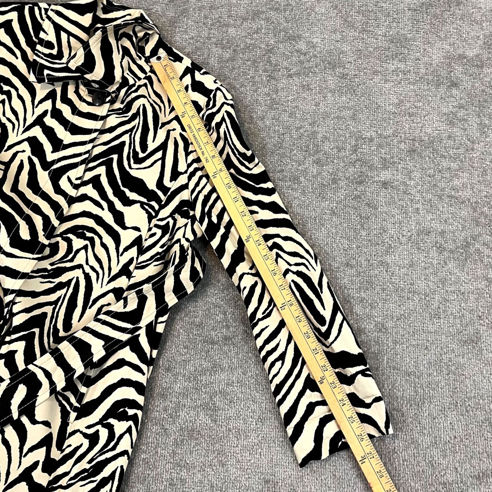 Vintage PERRI CUTTEN Women Medium Brown Black Zebra Long Overcoat Tie Wrap Collared Coat Size M / US 6-8 / IT 42-44 - 6 Thumbnail