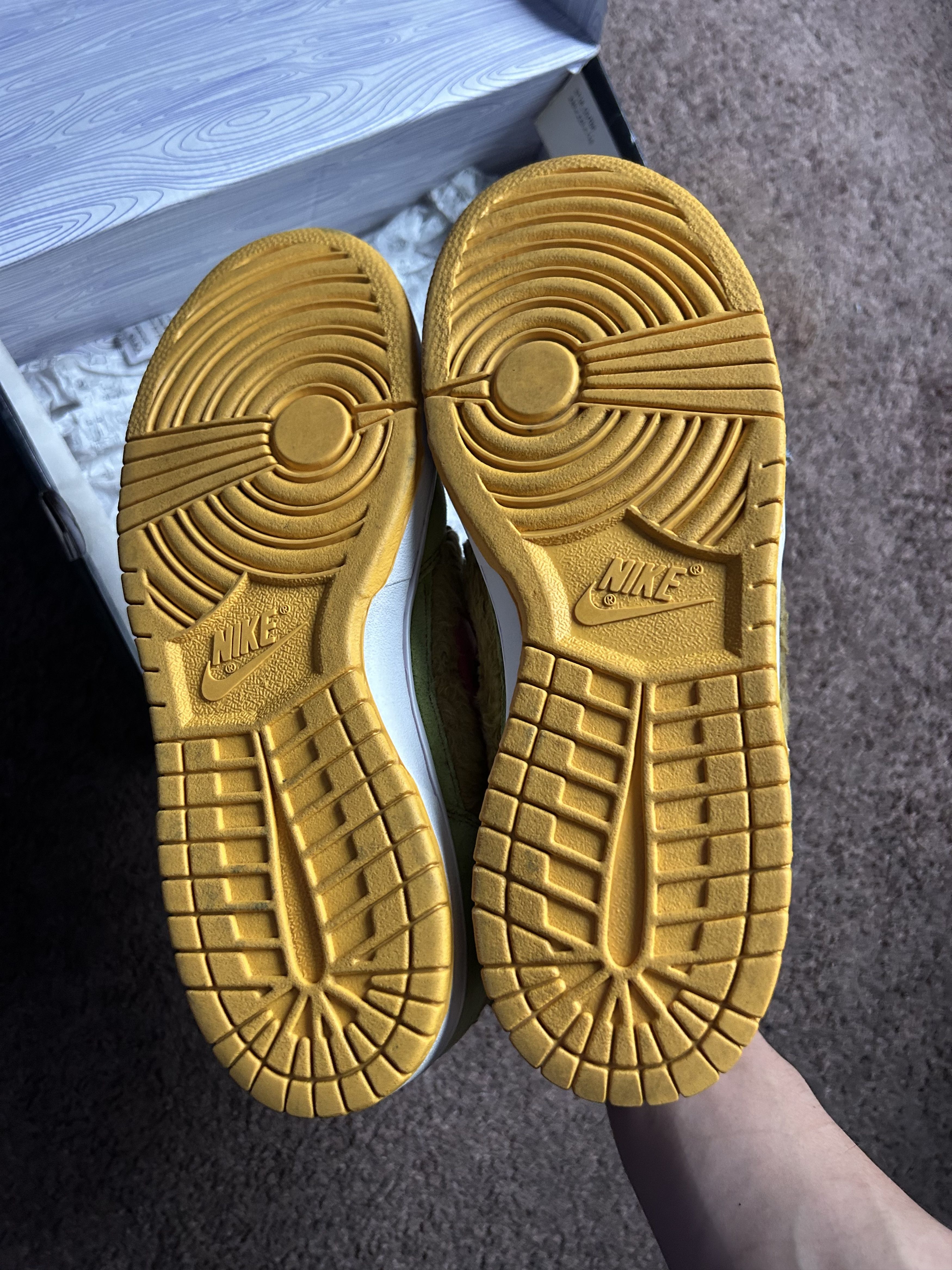 Nike SB Size 9.5 — Nike Dunk Mid Premium SB 'Mama Bear' Size US 9.5 / EU 42-43 - 17 Thumbnail