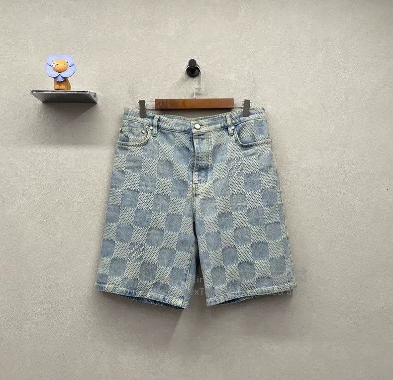 Louis Vuitton Louis Vuitton Pre-Fall 25 Cotton Blend Jacquard Denim Shor Size US 29 - 1 Thumbnail