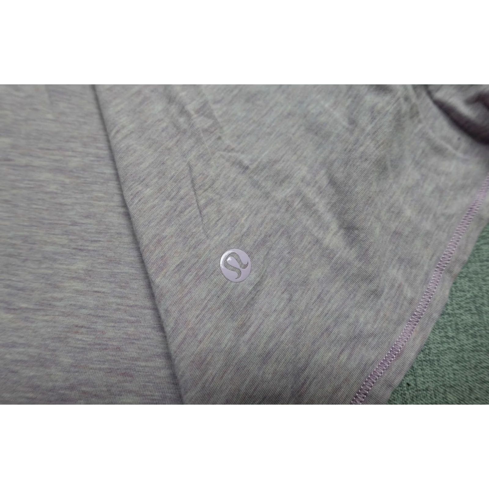 Lululemon Lululemon Tank Top Womens M Purple Racerback Lightweight Yoga Top Running Size M / US 6-8 / IT 42-44 - 7 Thumbnail