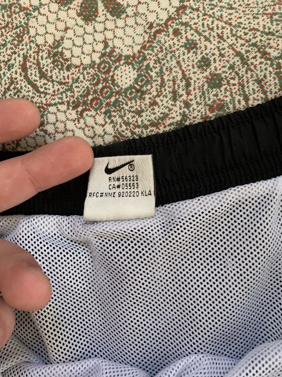 Nike × Vintage Nike vintage nylon shorts Size US 40 / EU 56 - 6 Thumbnail