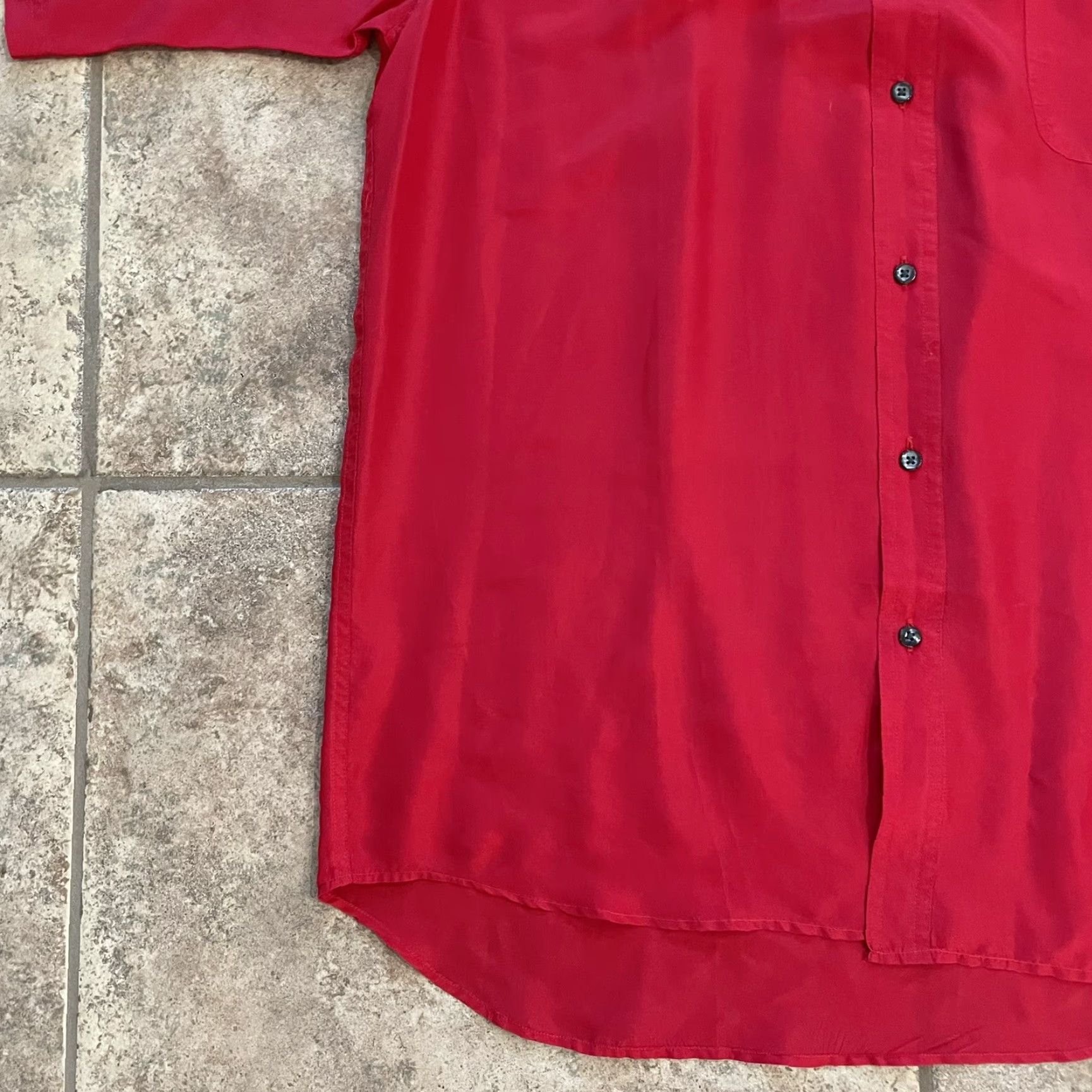 Vintage Impact Button-Up Shirt Men L Short Sleeve Silk Red 100% Men's Size L Mens Red Silk Button-Down Shirt Size US L / EU 52-54 / 3 - 3 Thumbnail