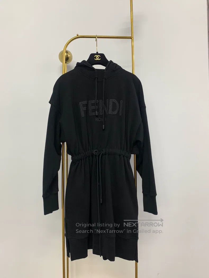 Fendi Fendi Black large logo waist-cinching sweater dress Size XS / US 0-2 / IT 36-38 - 1 Thumbnail