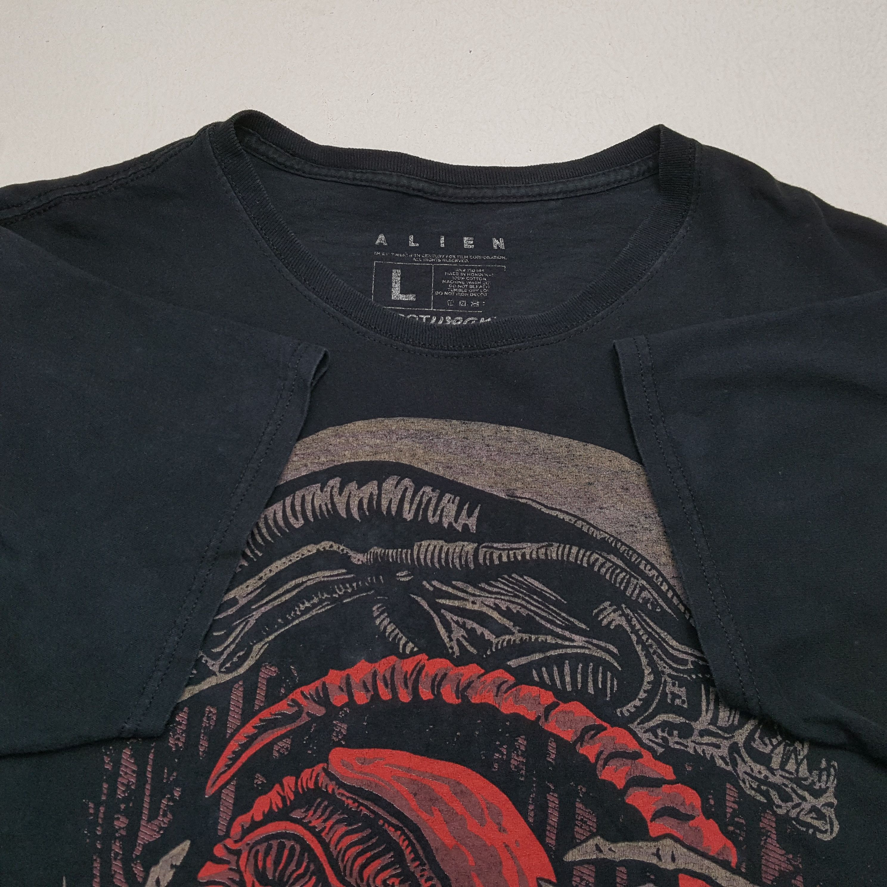 Sci-Fi Fantasy × Vintage Vintage ALIEN Science Fiction Movie T-Shirts Size US L / EU 52-54 / 3 - 6 Thumbnail