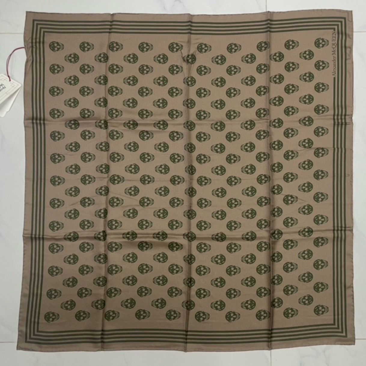 image of Alexander Mcqueen Mcqueen Skull Scarf in Beige, Women's