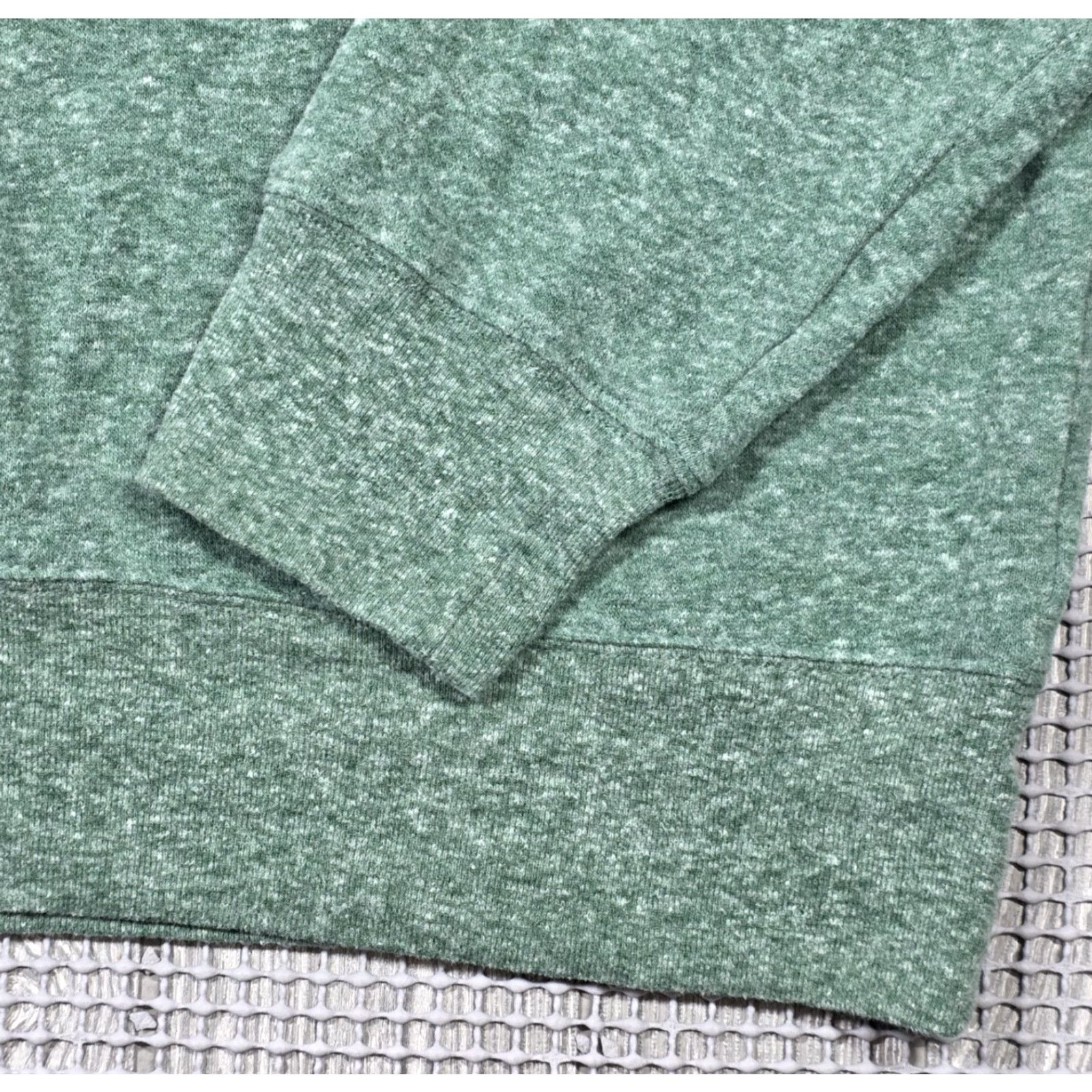 J.Crew J. Crew Authentic Fleece Crew Neck Sweatshirt Heather Green Size M Long Sleeve Mens Regular Pullover Casual All Seasons Pockets Cotton Polyester Size US M / EU 48-50 / 2 - 4 Thumbnail
