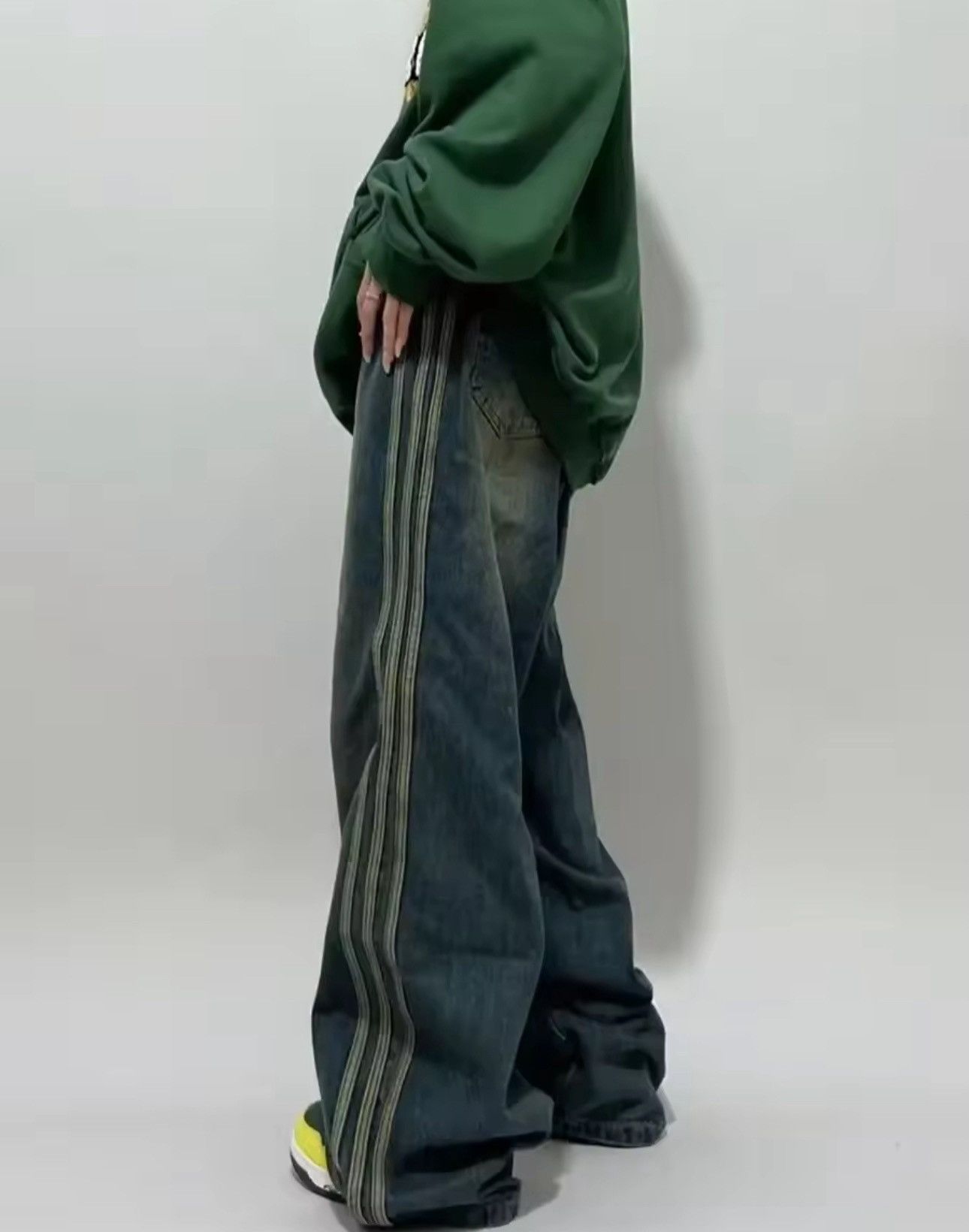 Japanese Brand Vintage Style Distressed Denim Jeans with Side Stripes Size US 30 / EU 46 - 5 Thumbnail