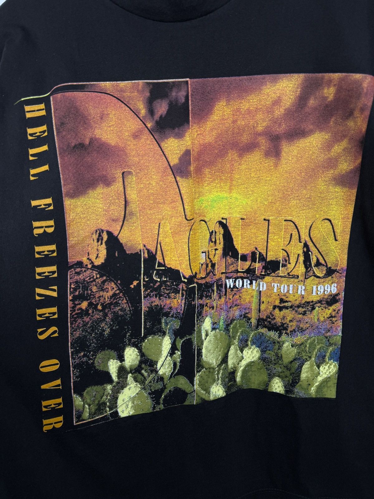 Giant 🇺🇸 Vintage 1996 Eagles Hell Freezes Over World Tour T-Shirt Size US XL / EU 56 / 4 - 5 Thumbnail