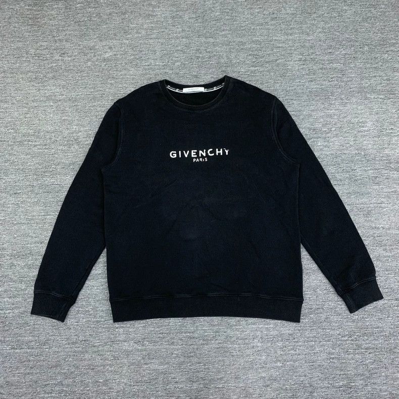 Givenchy Givenchy Black blurred incomplete logo sweater L size Size US L / EU 52-54 / 3 - 1 Thumbnail