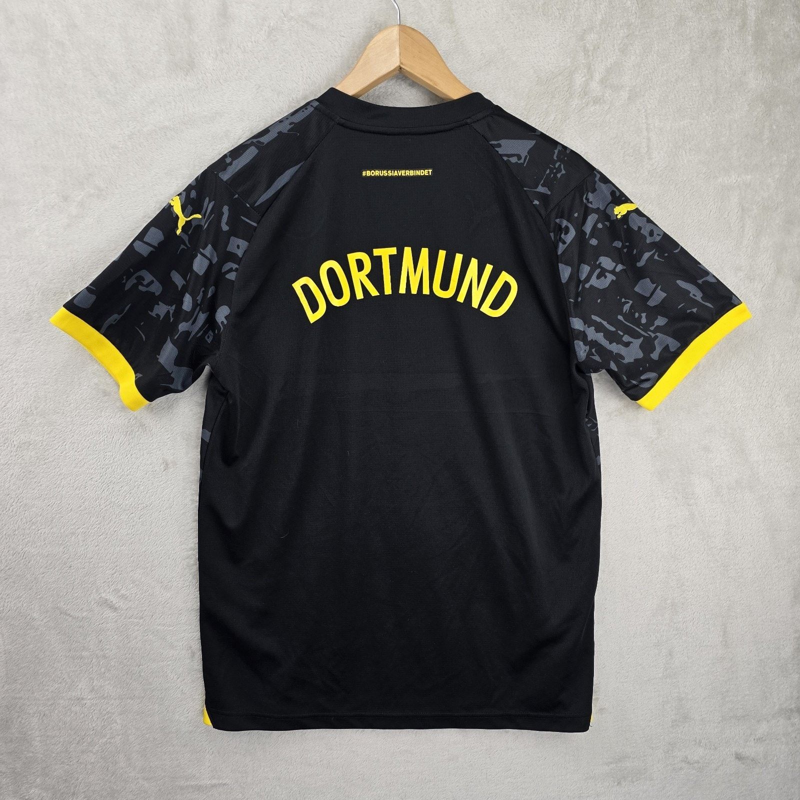 Puma Borussia Dortmund PUMA Away Shirt 23/24 Jersey Large Soccer Size US L / EU 52-54 / 3 - 8 Thumbnail