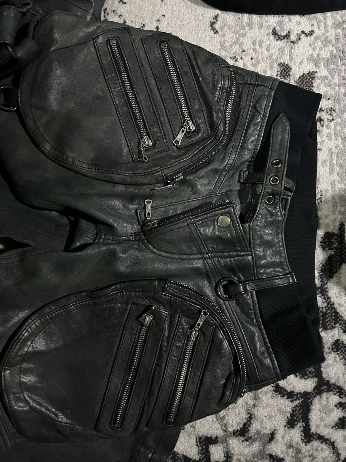 Yasuyuki Ishii Yasuyuki ishii leather gunslinger cargos Size US 30 / EU 46 - 10 Thumbnail