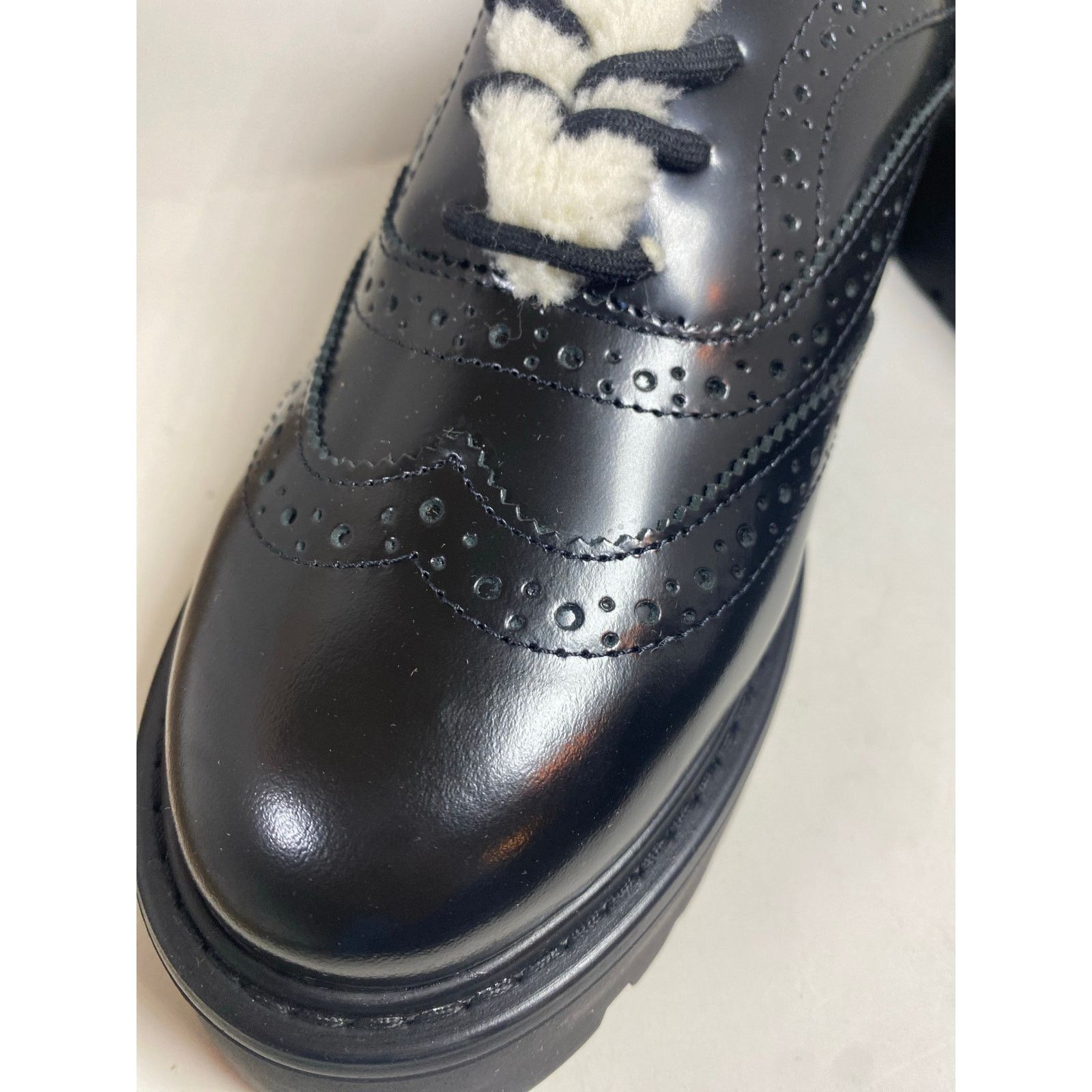 Steve Madden Steve Madden Rudi Black Leather Faux Fur Oxfords Women's 9.5 Size US 9.5 / IT 39.5 - 11 Thumbnail