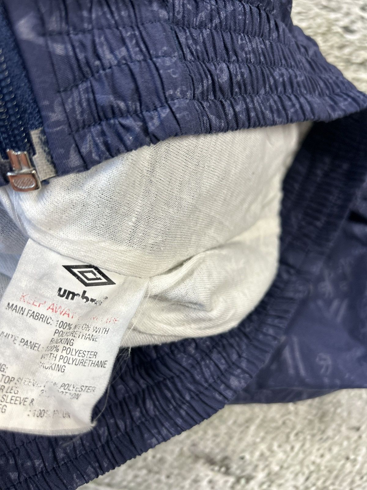 Umbro RARE England vintage Umbro track suit 90/92 navy big logo Size US XL / EU 56 / 4 - 7 Thumbnail