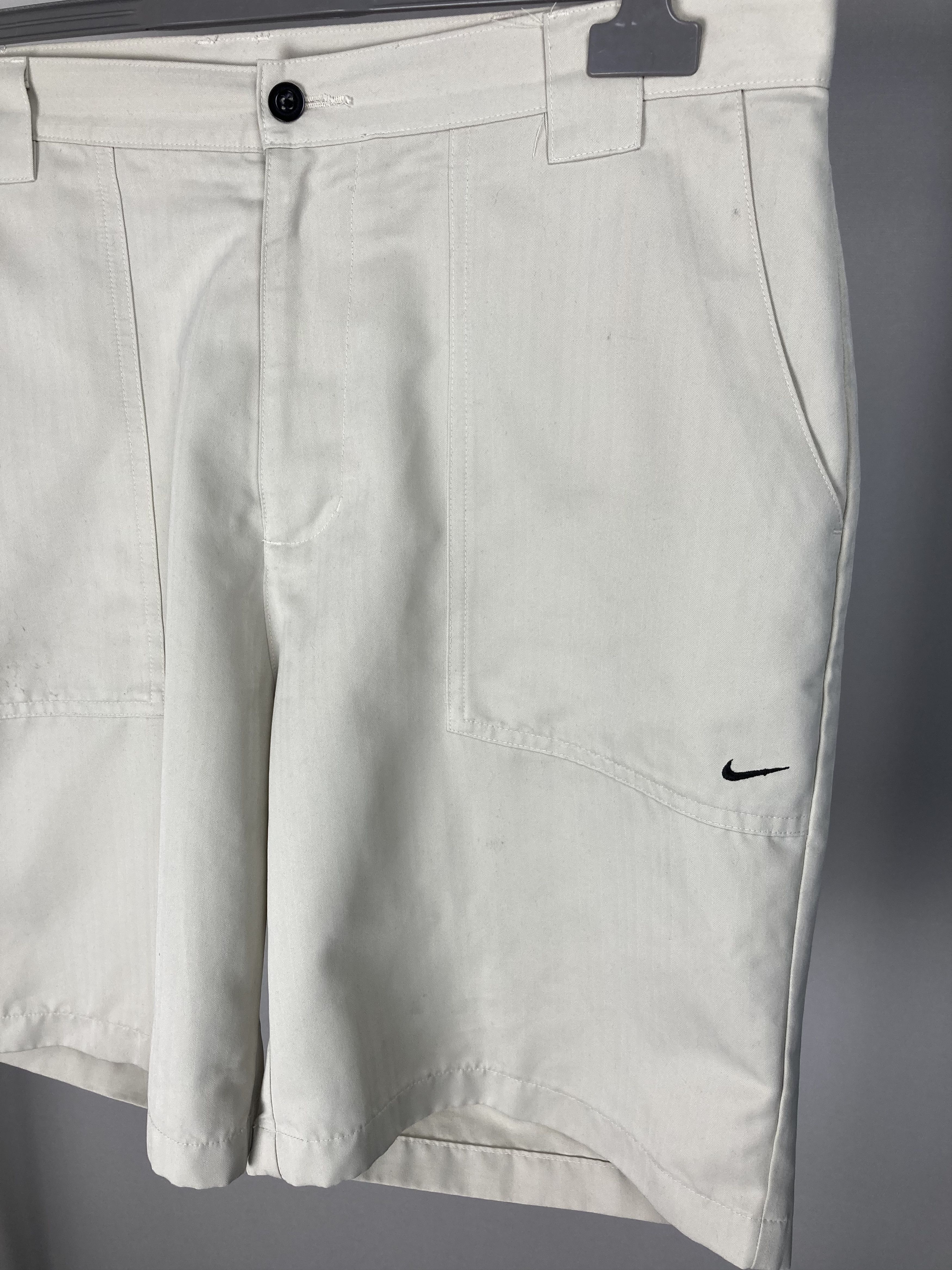 Nike Nike Golf Vintage Beige Oversized Shorts Swoosh Logo Size US 36 / EU 52 - 3 Thumbnail
