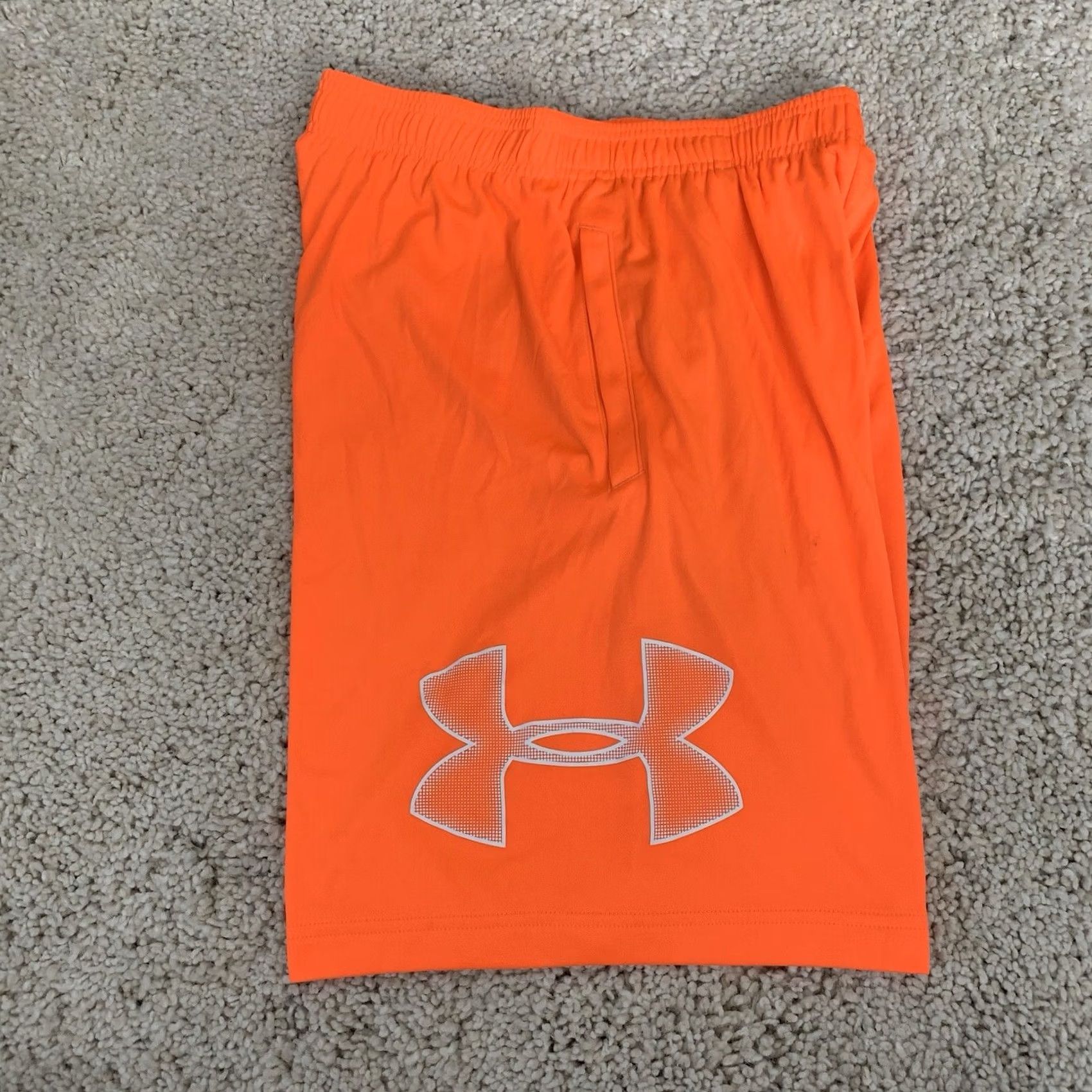 Under Armour Under Armour Mens Small Loose Fit Tech Logo Neon Orange Pockets Shorts 1306443 Size US 29 - 2 Thumbnail