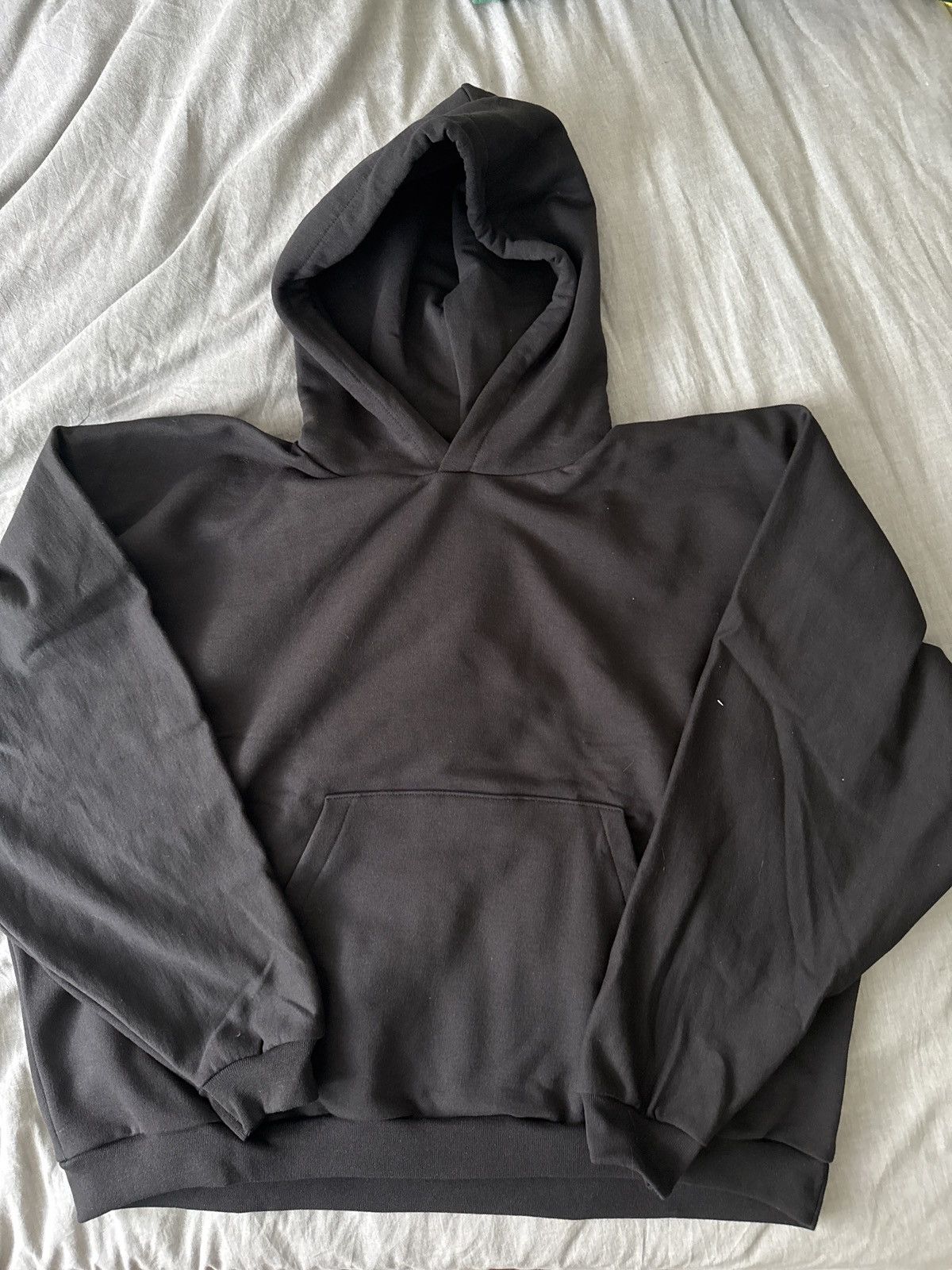 Kanye West × Yeezy Black Blank Yeezy Hoodie Size US S / EU 44-46 / 1 - 1 Thumbnail