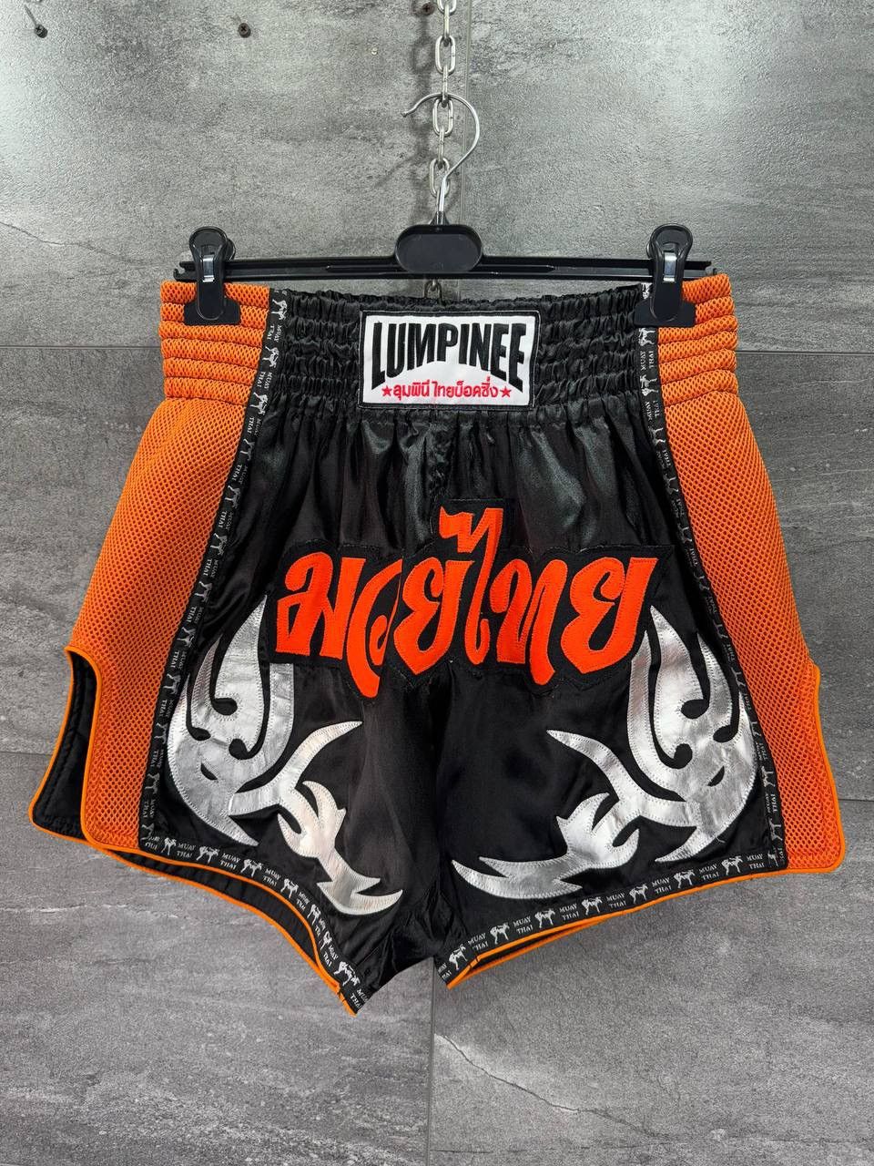 Other LUMPINEE BOXING SHORTS SPORT RETRO MUAY THAI MMA Size US 36 / EU 52 - 1 Thumbnail