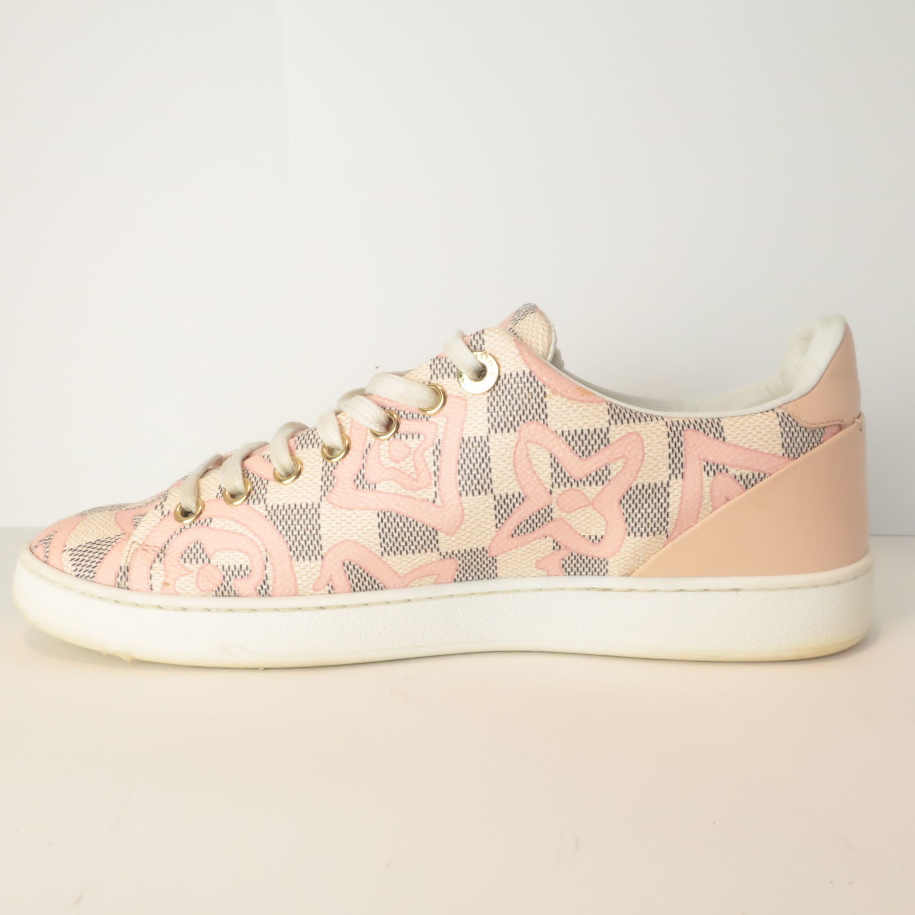 Louis Vuitton Louis Vuitton Tahitienne Pink Flower Sneakers Size US 9 / IT 39 - 15 Thumbnail