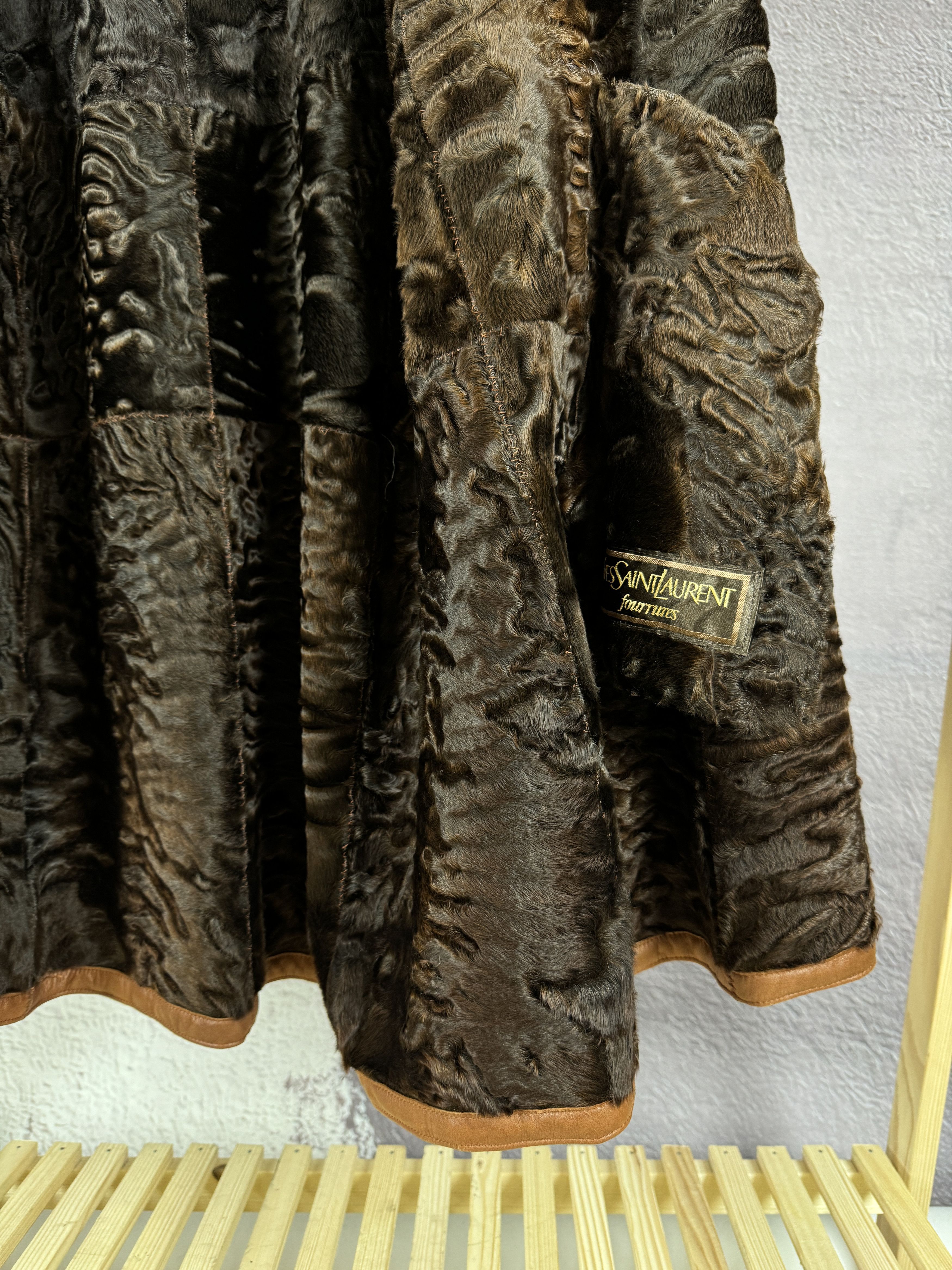 Yves Saint Laurent Yves Saint Laurent fourrures vintage 80s leather fur coat Size M / US 6-8 / IT 42-44 - 22 Thumbnail