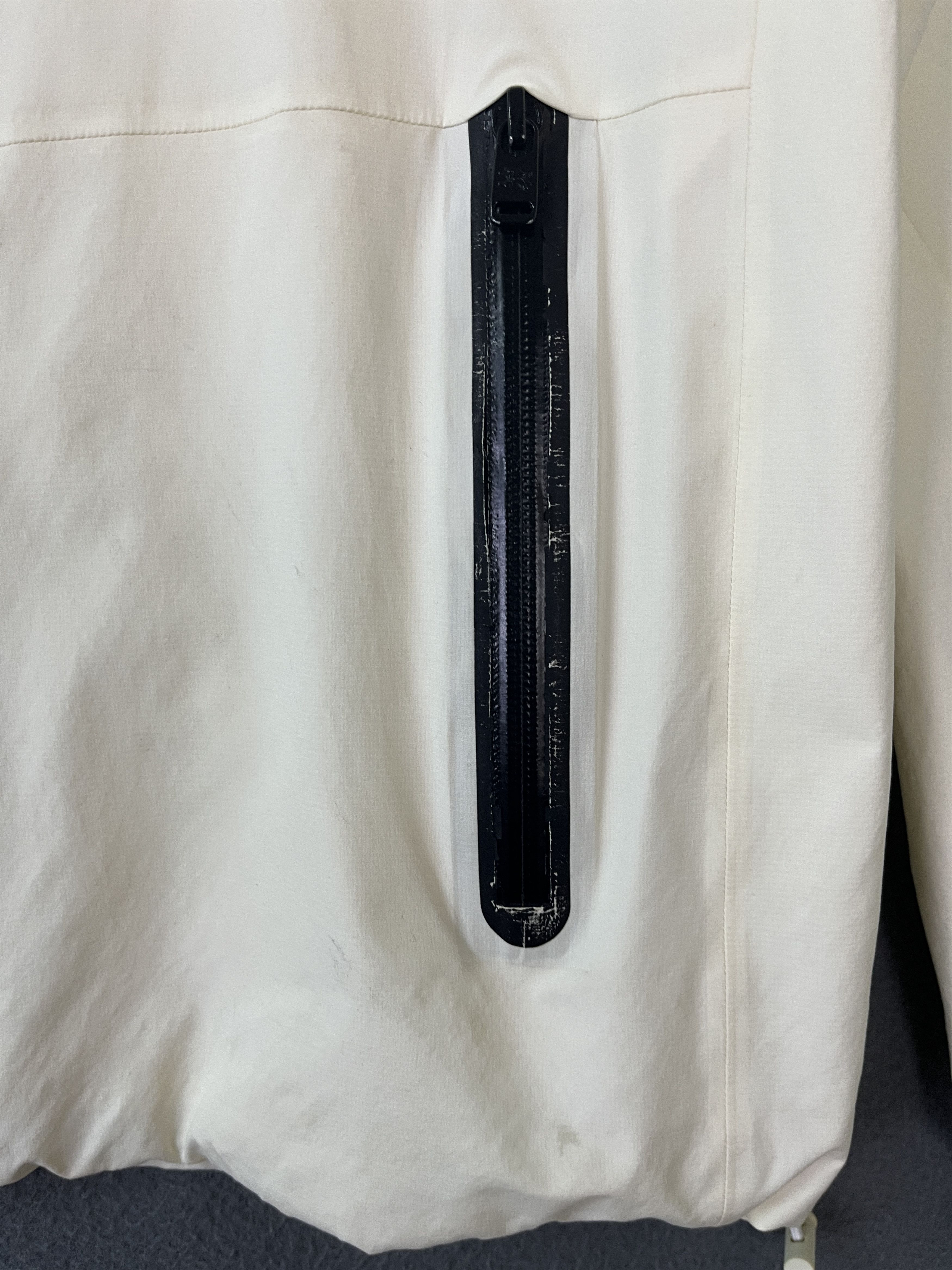 Burberry Burberry Golf Waterproof Windbreaker White Jacket Size US M / EU 48-50 / 2 - 16 Thumbnail