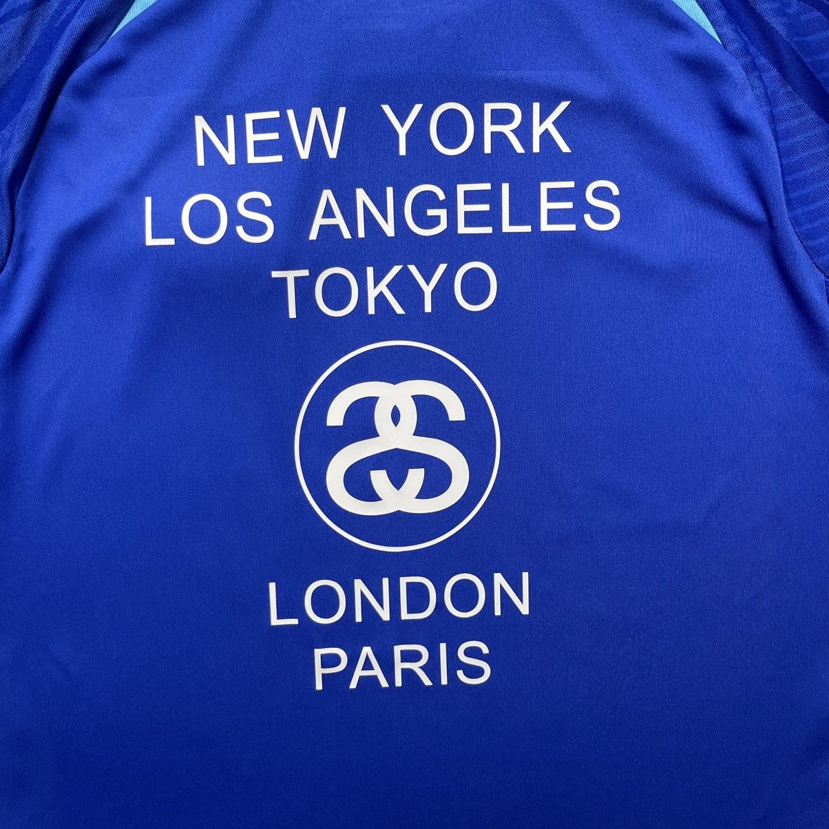 Vintage ENGLAND x STUSSY NIKE 2022 WORLD CUP SOCCER TRAINING JERSEY Size US M / EU 48-50 / 2 - 8 Thumbnail