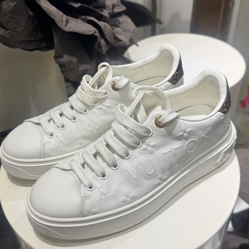 Louis Vuitton Louis Vuitton White Leather Low-Top Sneakers - Size US 8 / IT 38 - 1 Thumbnail