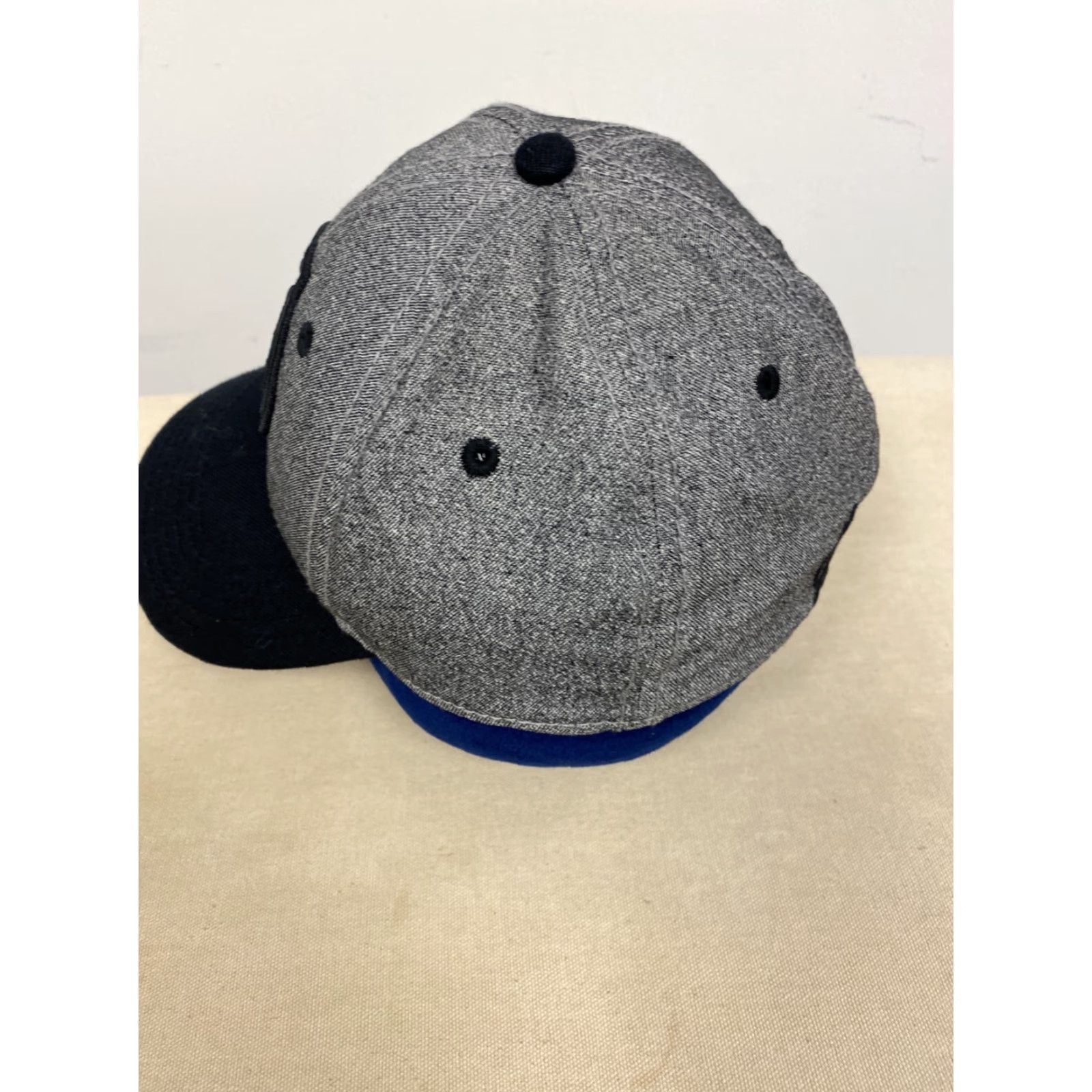Vintage VINTAGE Marvel Avengers Baseball Cap Mens One Size Gray Cotton Blend Adjustable 2012 Promo/194 Size ONE SIZE - 3 Thumbnail