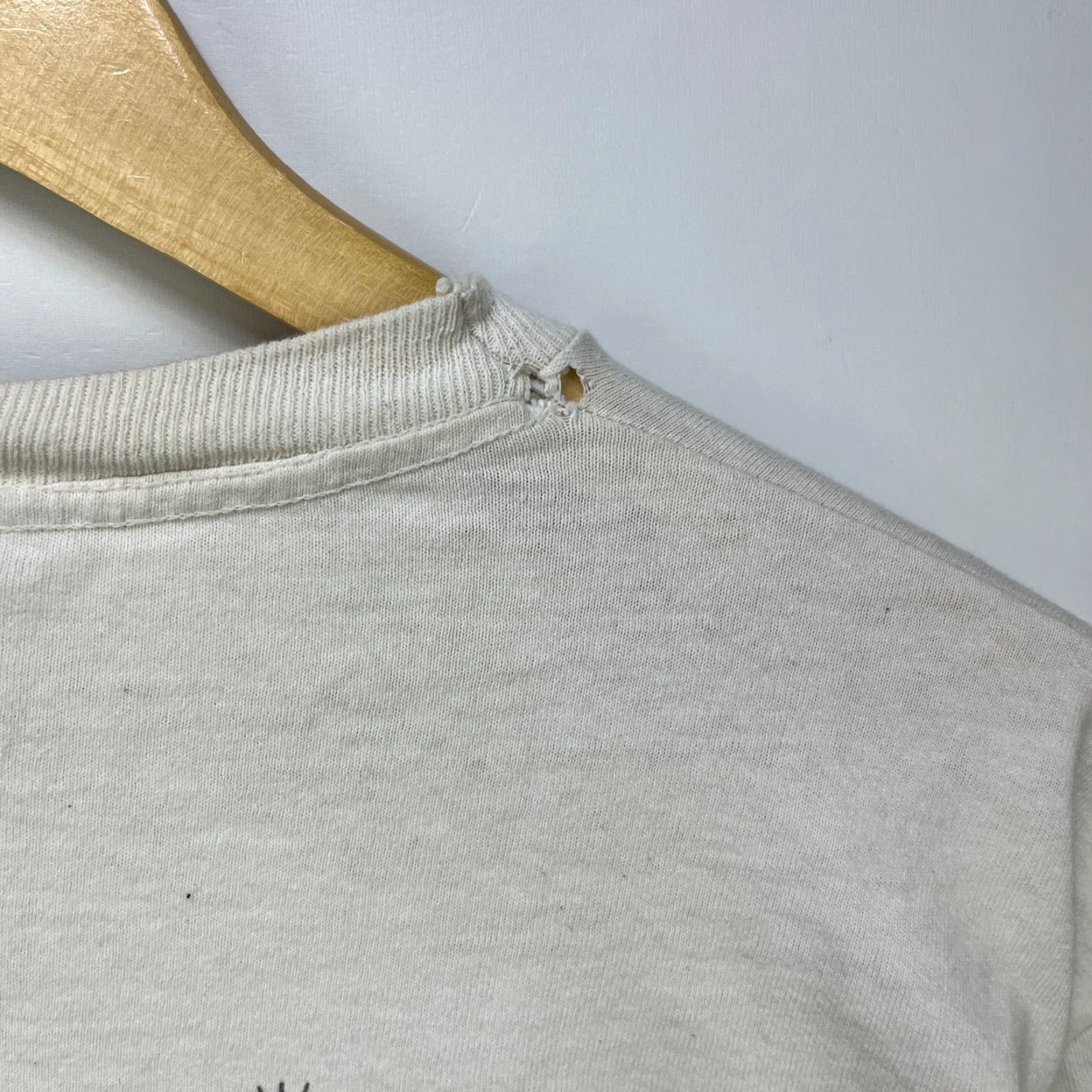 Vintage VINTAGE 90s Alien Beast Screamerz Long Sleeve Shirt L White Mens Size US L / EU 52-54 / 3 - 5 Thumbnail
