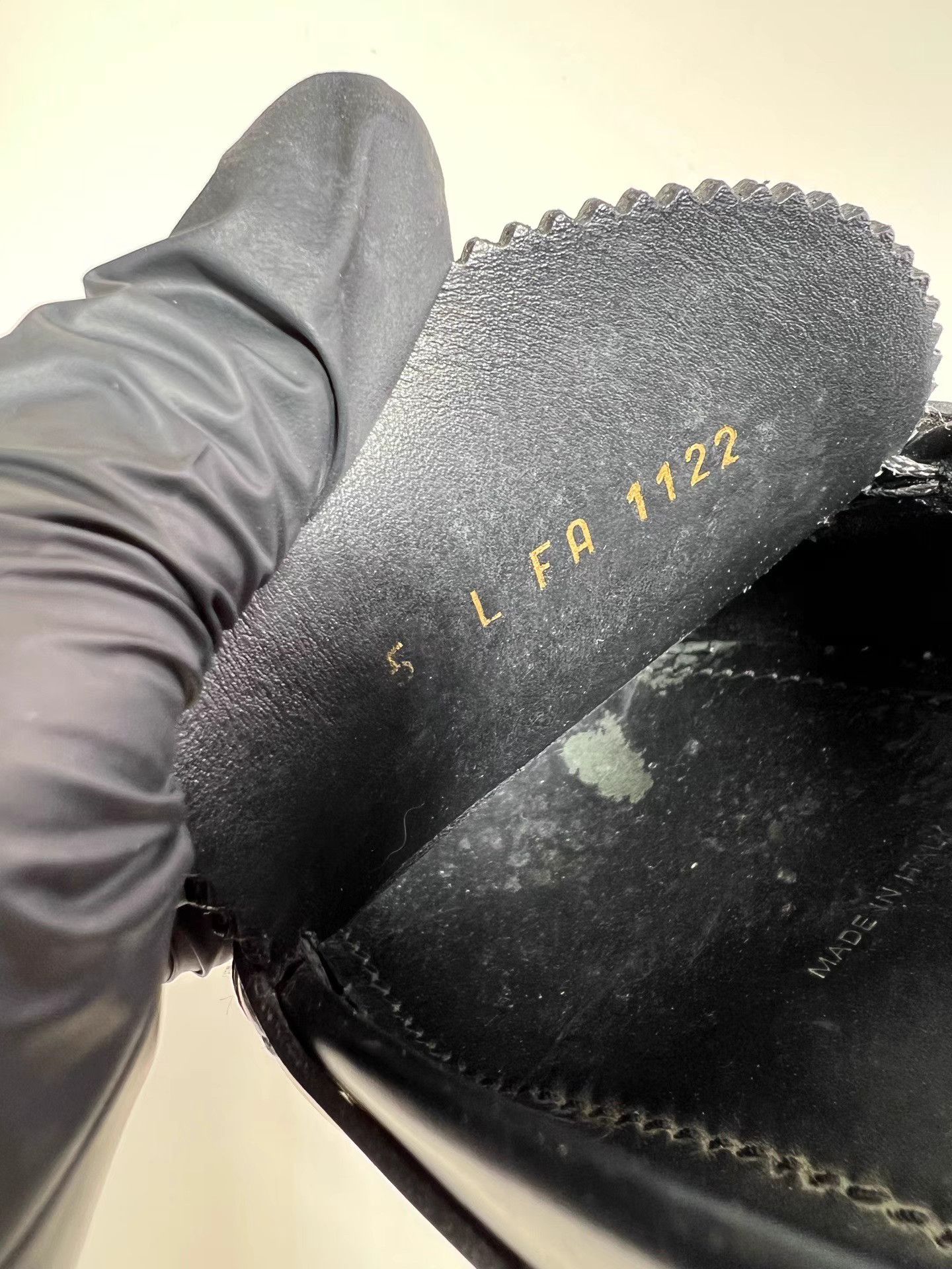 Louis Vuitton LOUIS VUITTON Black Loafers Size US 6 / EU 39 - 7 Thumbnail