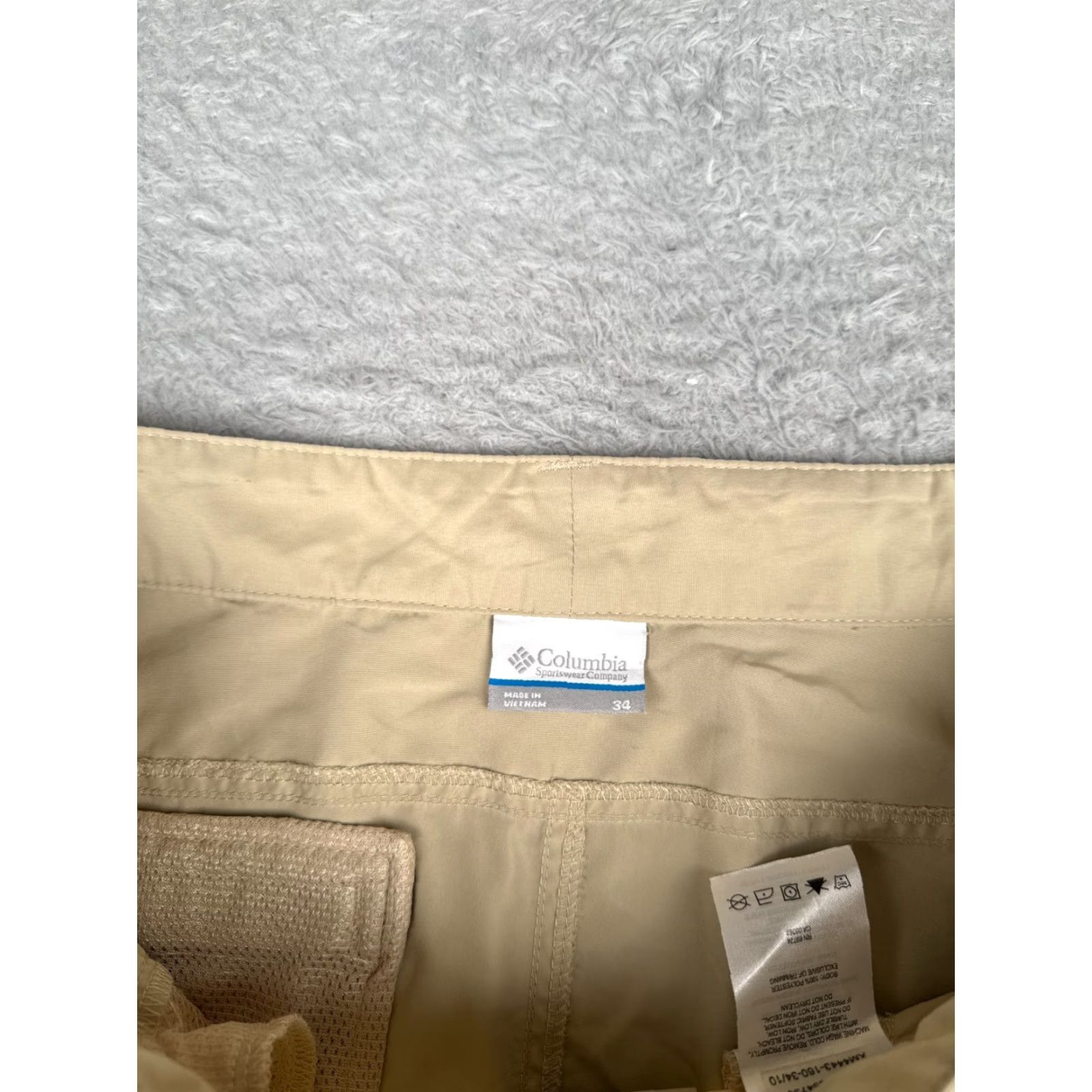 Vintage Columbia Men Shorts 34 Beige 100% Polyester Stretch Regular Fit Golf 34x10 Size US 34 / EU 50 - 7 Thumbnail