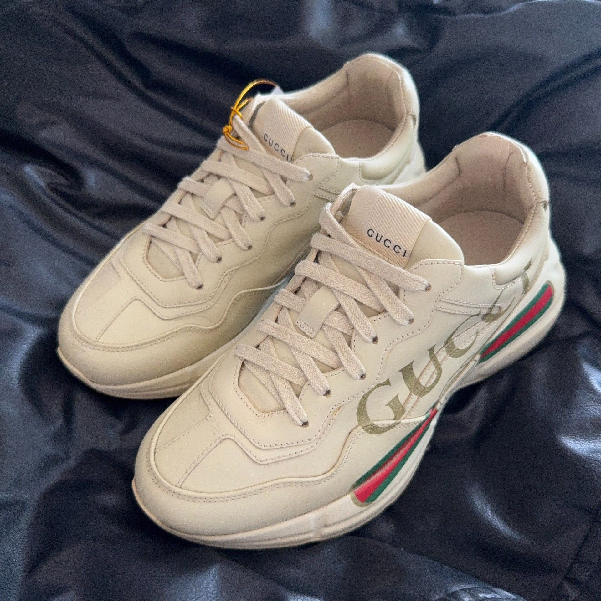 Gucci Gucci Lowtop Sneakers 37.5 Women Size US 6.5 / IT 36.5 - 1 Thumbnail