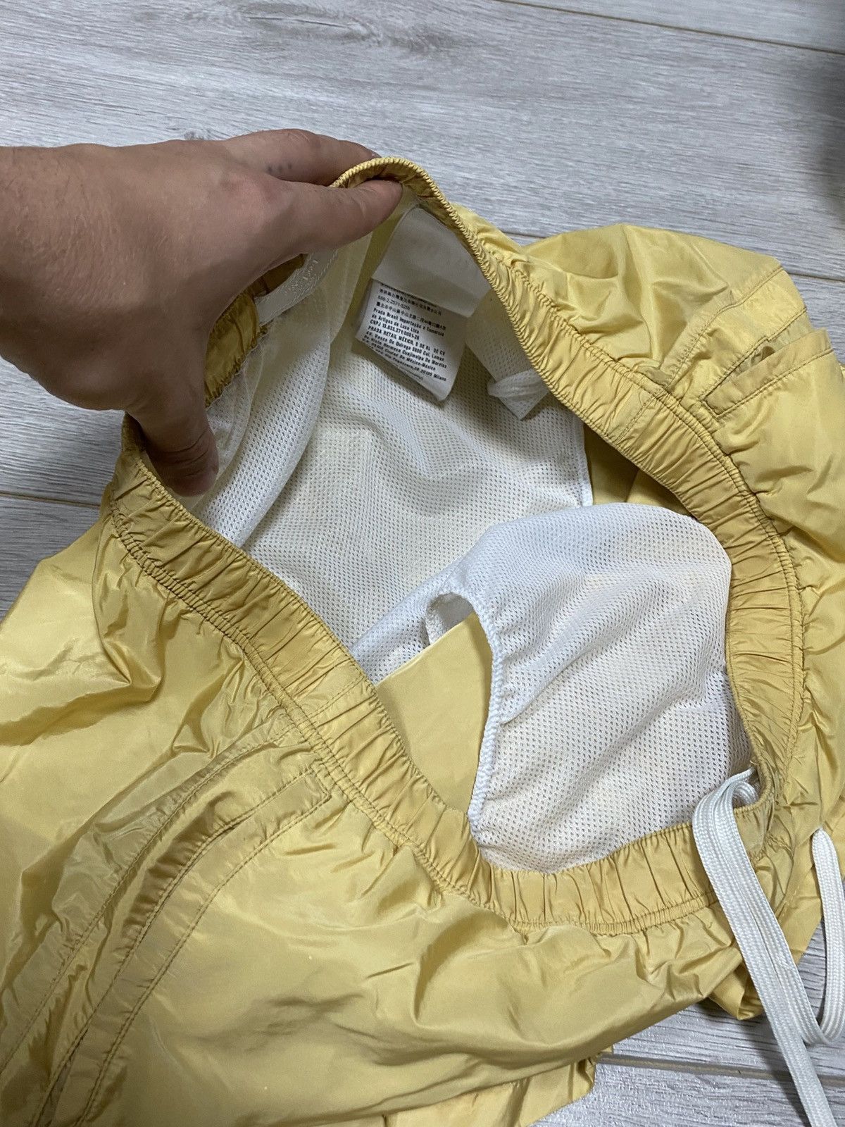 Prada Prada red tab nylon shorts Size US 32 / EU 48 - 6 Thumbnail