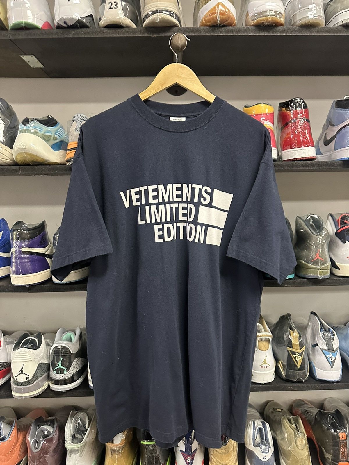 Vetements Vetements medium limited edition Size US M / EU 48-50 / 2 - 1 Thumbnail