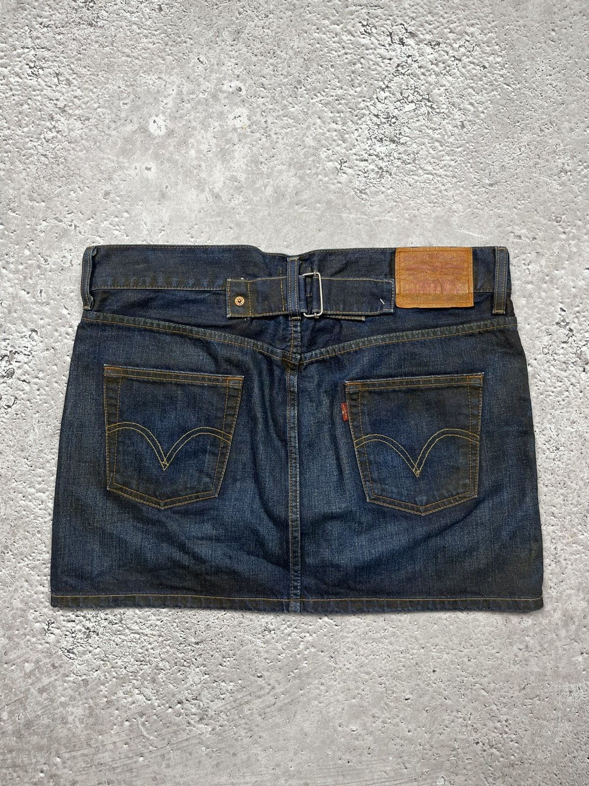 Levi's × Vintage Vintage Levi’s Red Tab Denim Mini Skirt Back Belted Waist Size 30" / US 8 / IT 44 - 1 Thumbnail