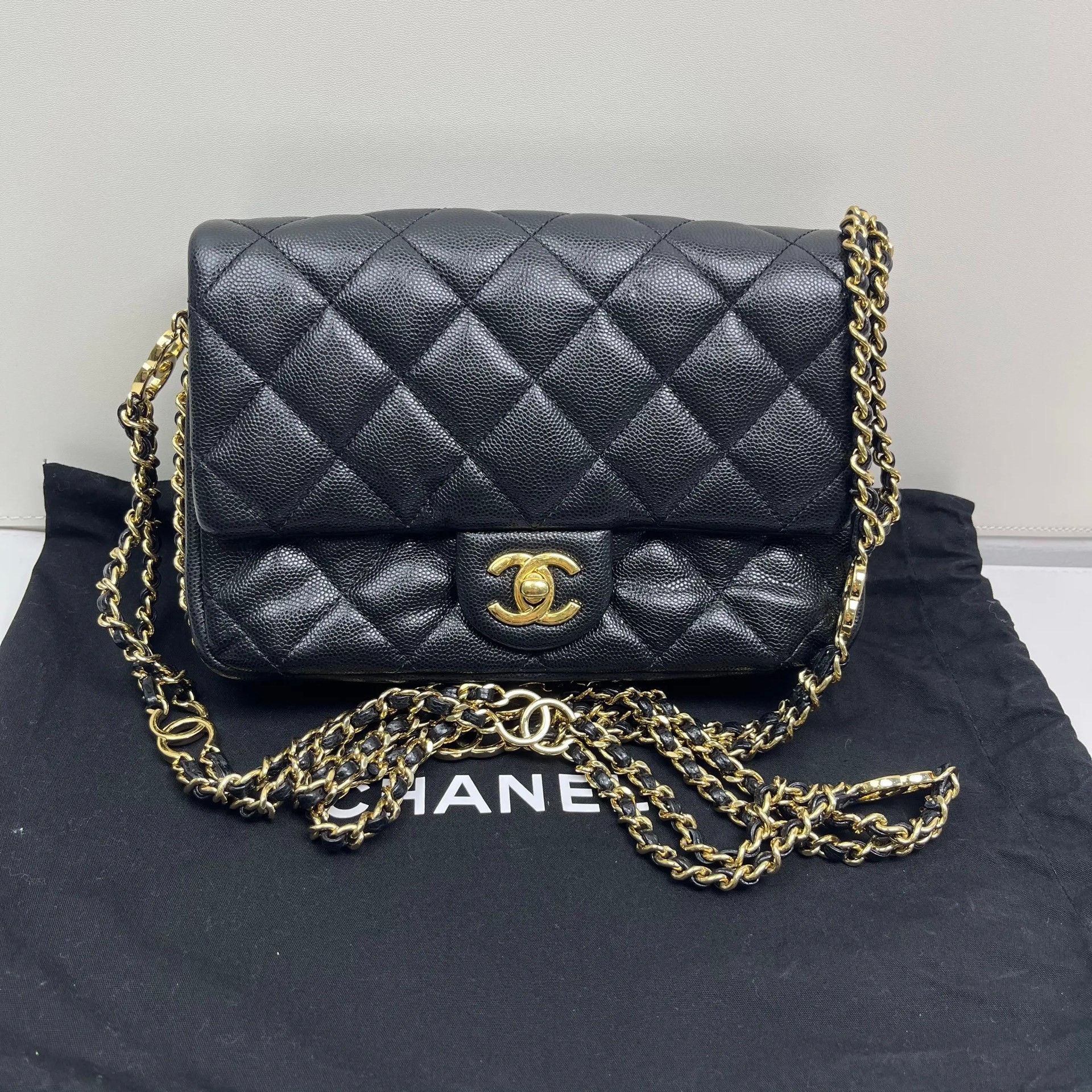 Chanel Pre-loved Bag Very good condition Size ONE SIZE - 1 Thumbnail