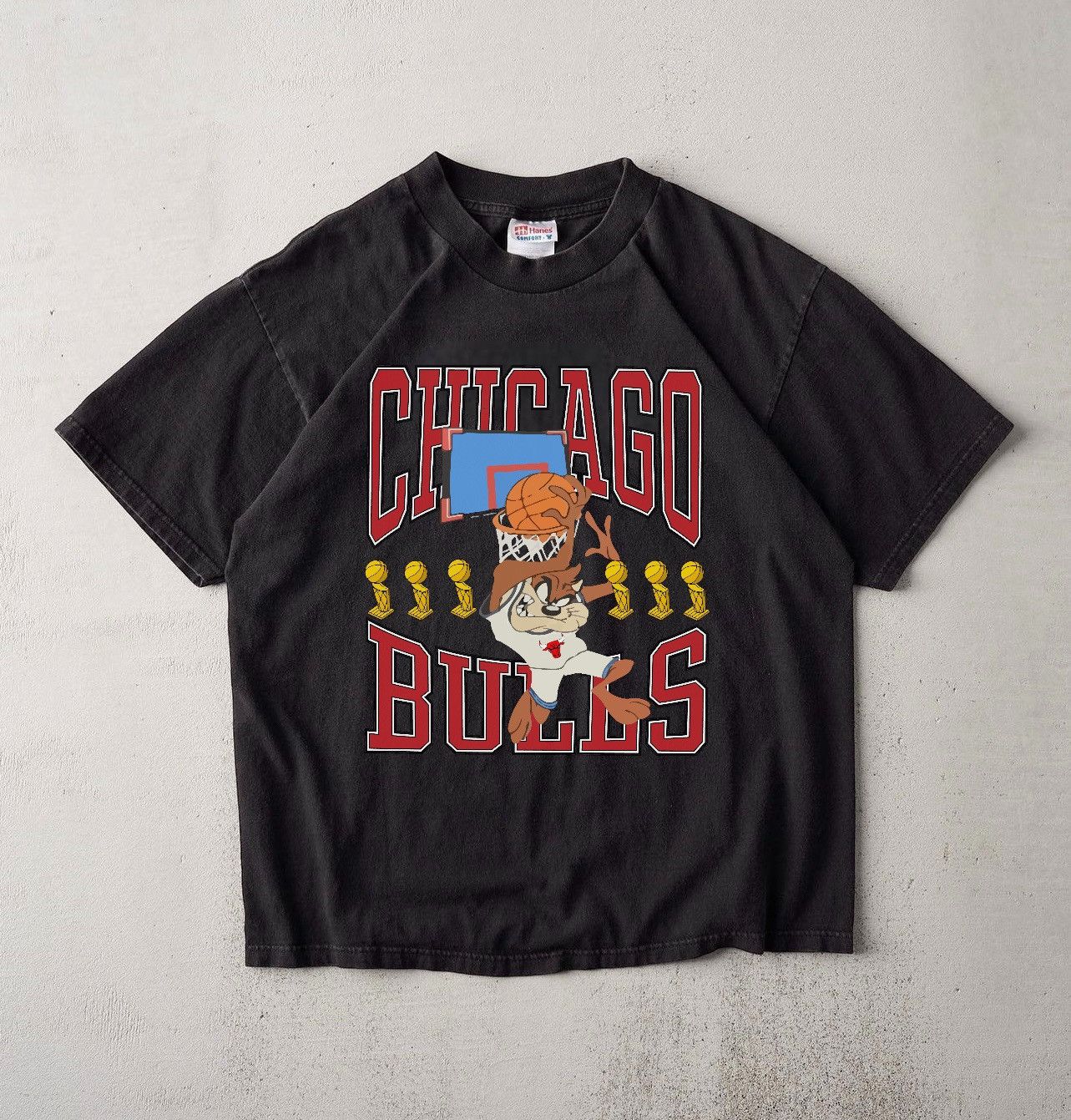 NBA × Vintage Vintage NBA Chicago Bulls looney tunes taz 1995 tee custom Size US XXL / EU 58 / 5 - 1 Thumbnail