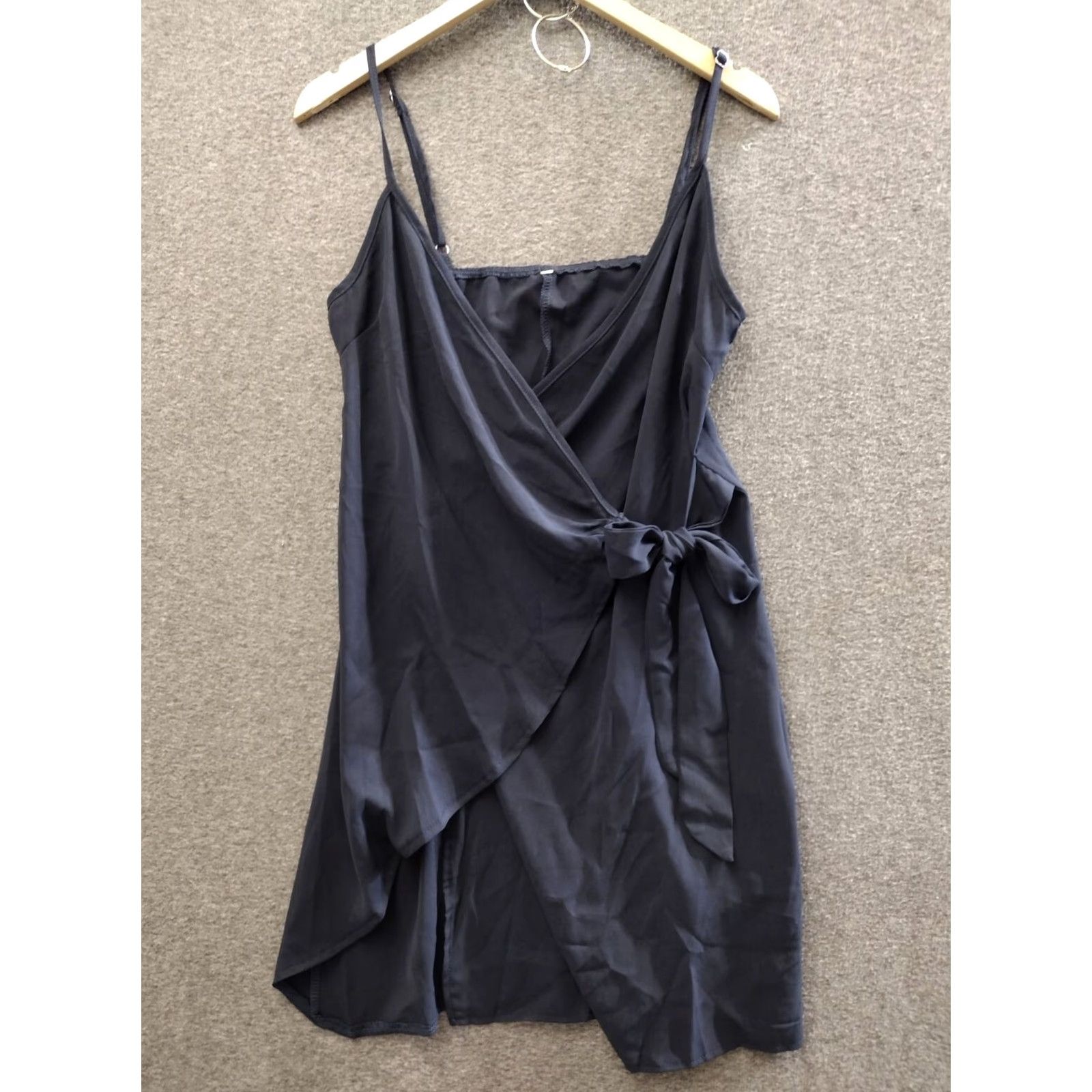 Vintage Unbranded Women's Blue Sleeveless Wrap Mini Dress Navy M Sleeveless Dress Size M / US 6-8 / IT 42-44 - 2 Thumbnail