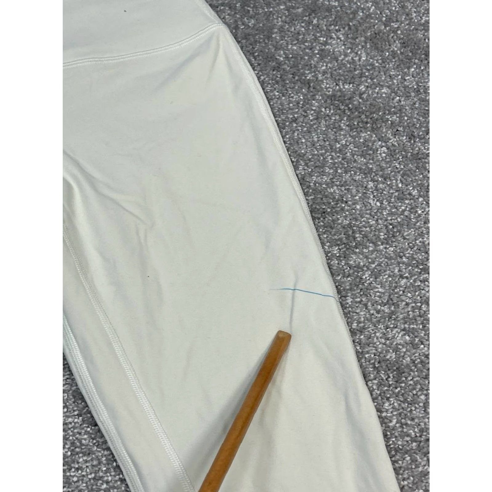 Lululemon Lululemon Align Leggings Womens 6 Beige Logo Stretch Mid Rise Outdoor Workout Sh. Size 28" / US 6 / IT 42 - 4 Thumbnail