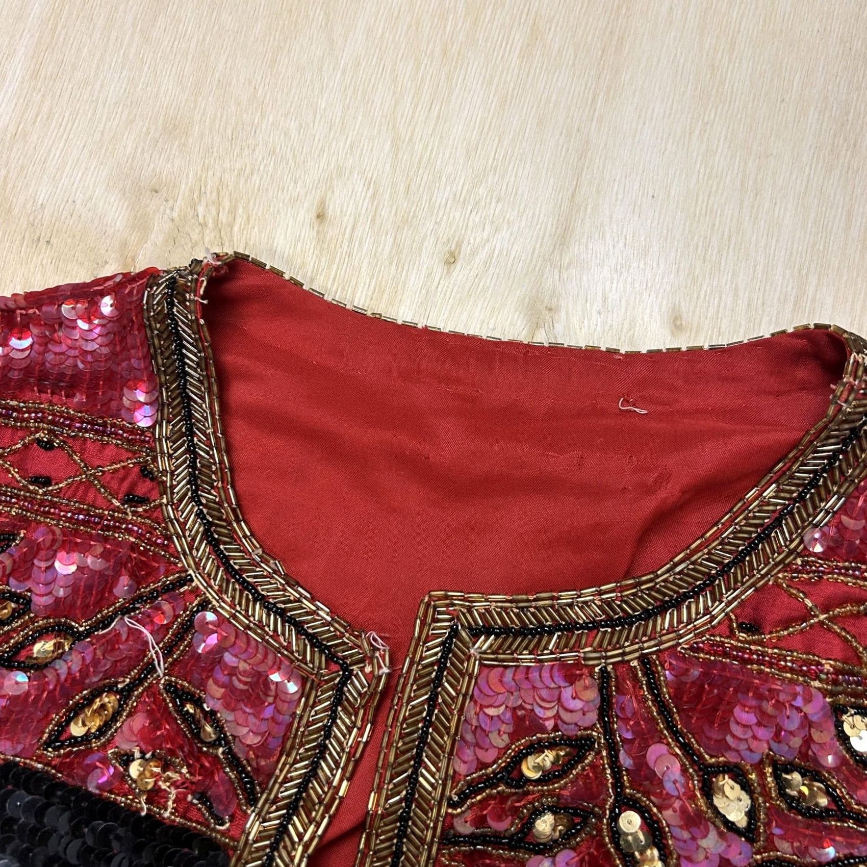 Vintage Boho Embellished Jacket Womens Medium Red Beaded Sequin Satin Open Front Size M / US 6-8 / IT 42-44 - 3 Thumbnail